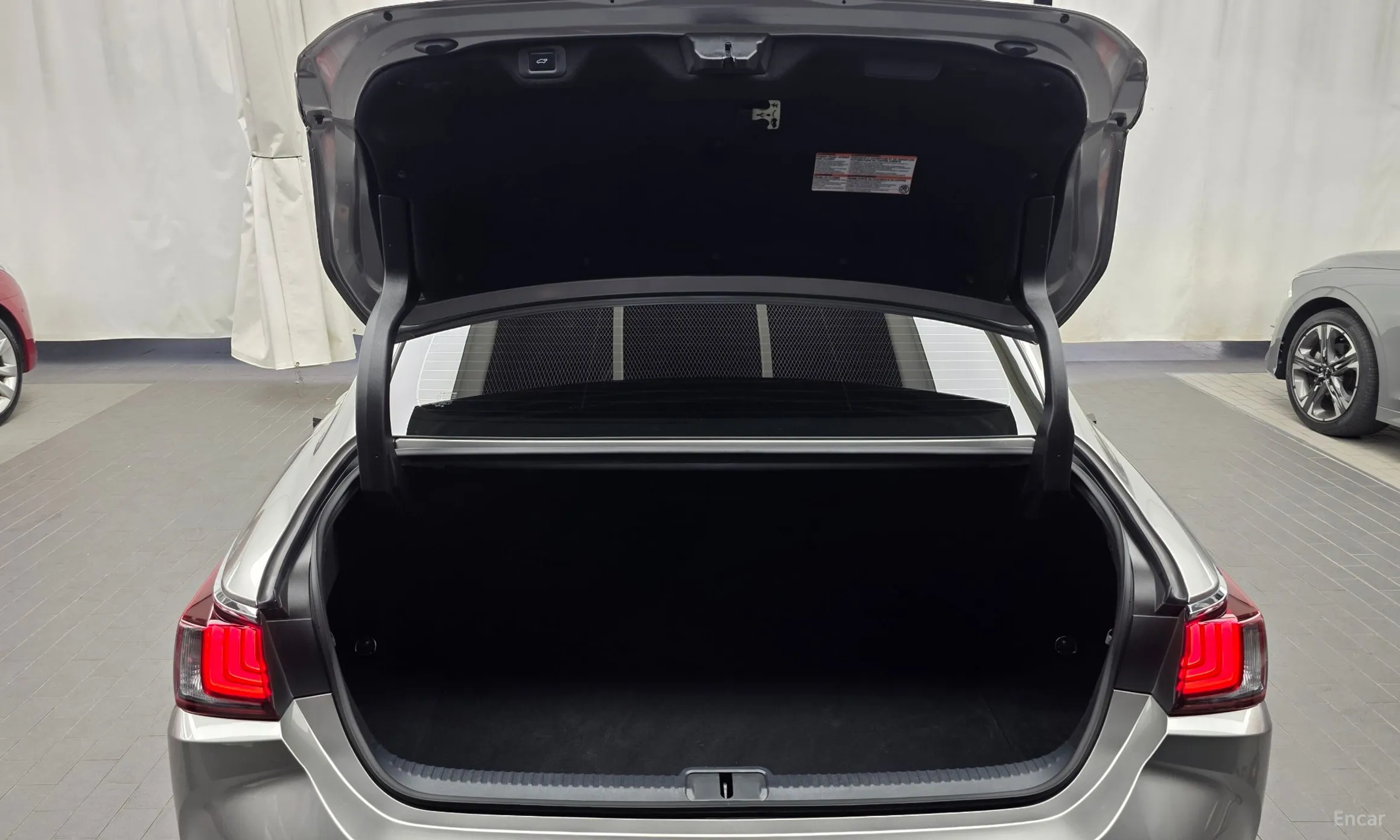 Lexus ES300h 7th Generation превью 20