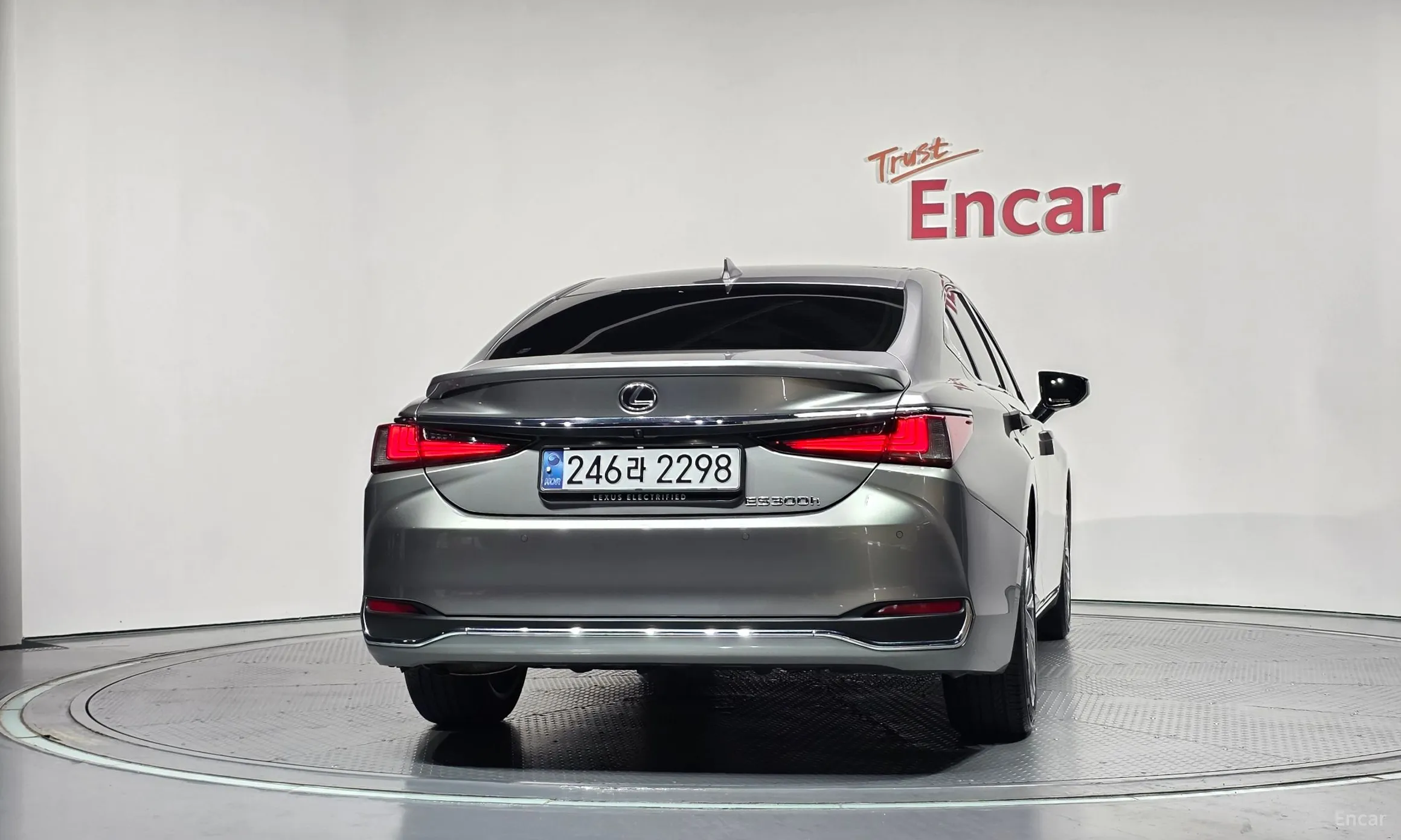 Lexus ES300h 7th Generation превью 4