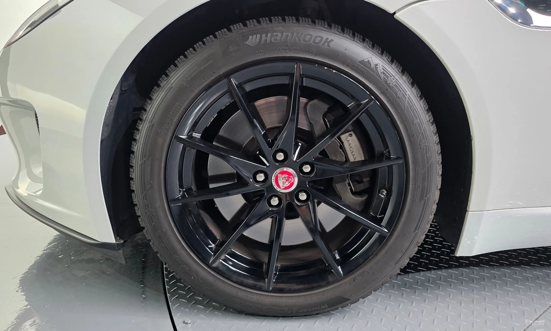 Jaguar F-TYPE превью 5