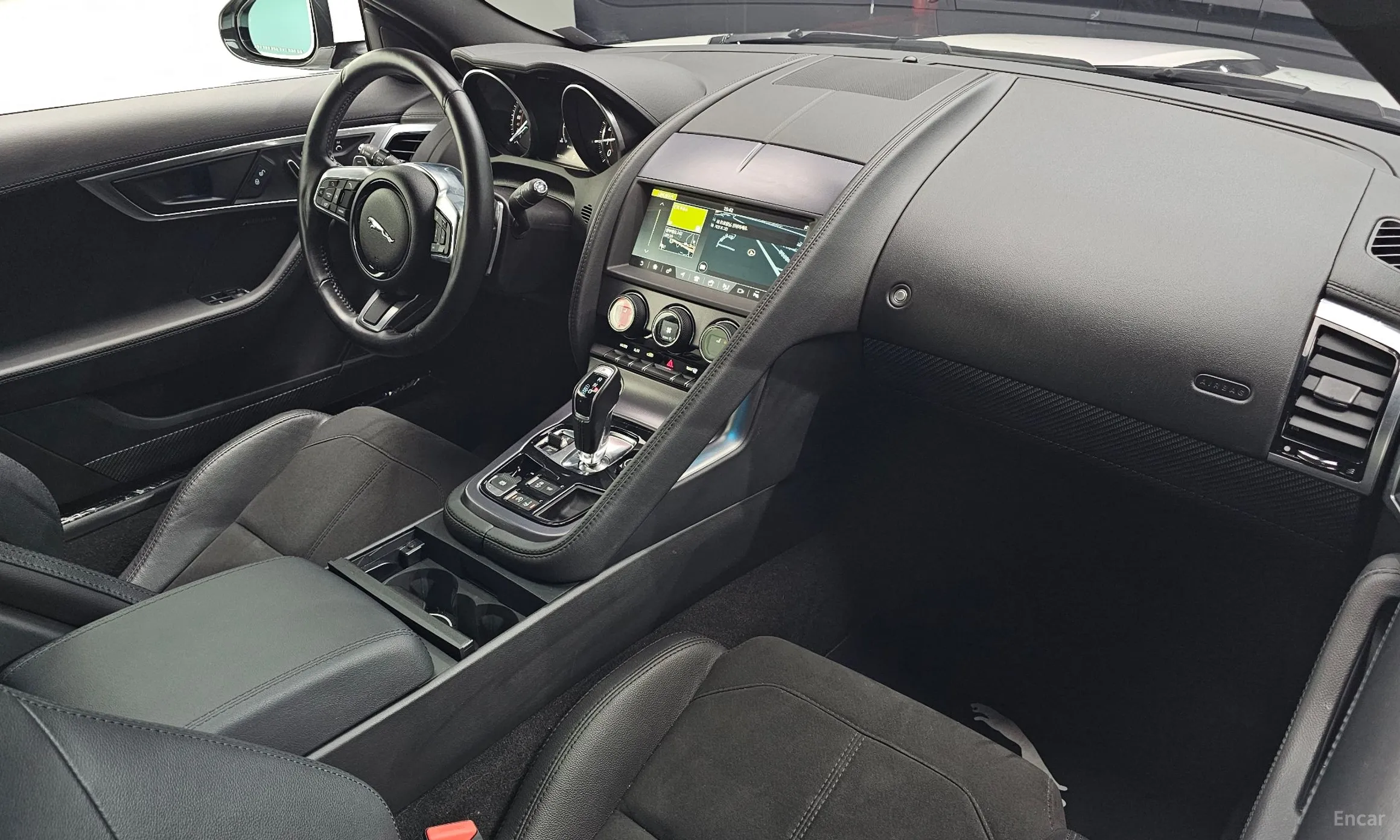 Jaguar F-TYPE превью 7