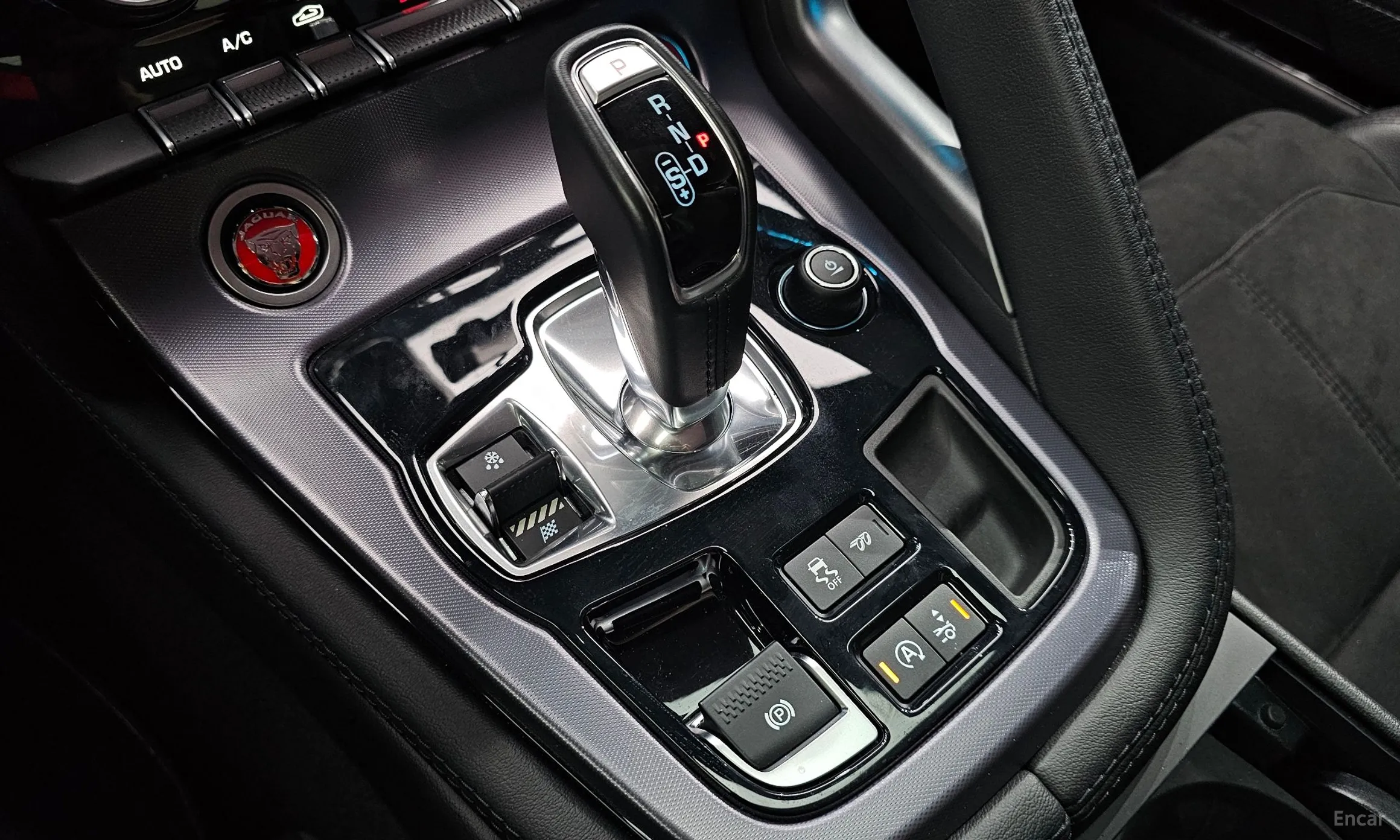 Jaguar F-TYPE превью 9