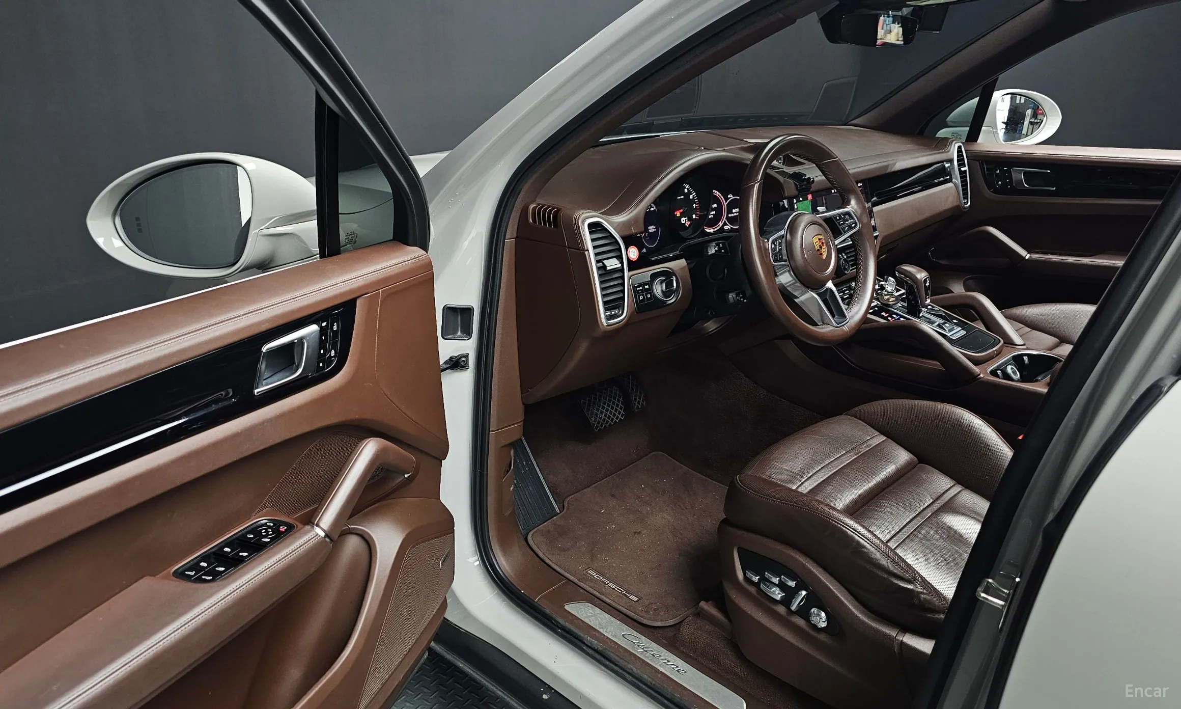 Porsche Cayenne (PO536) превью 11