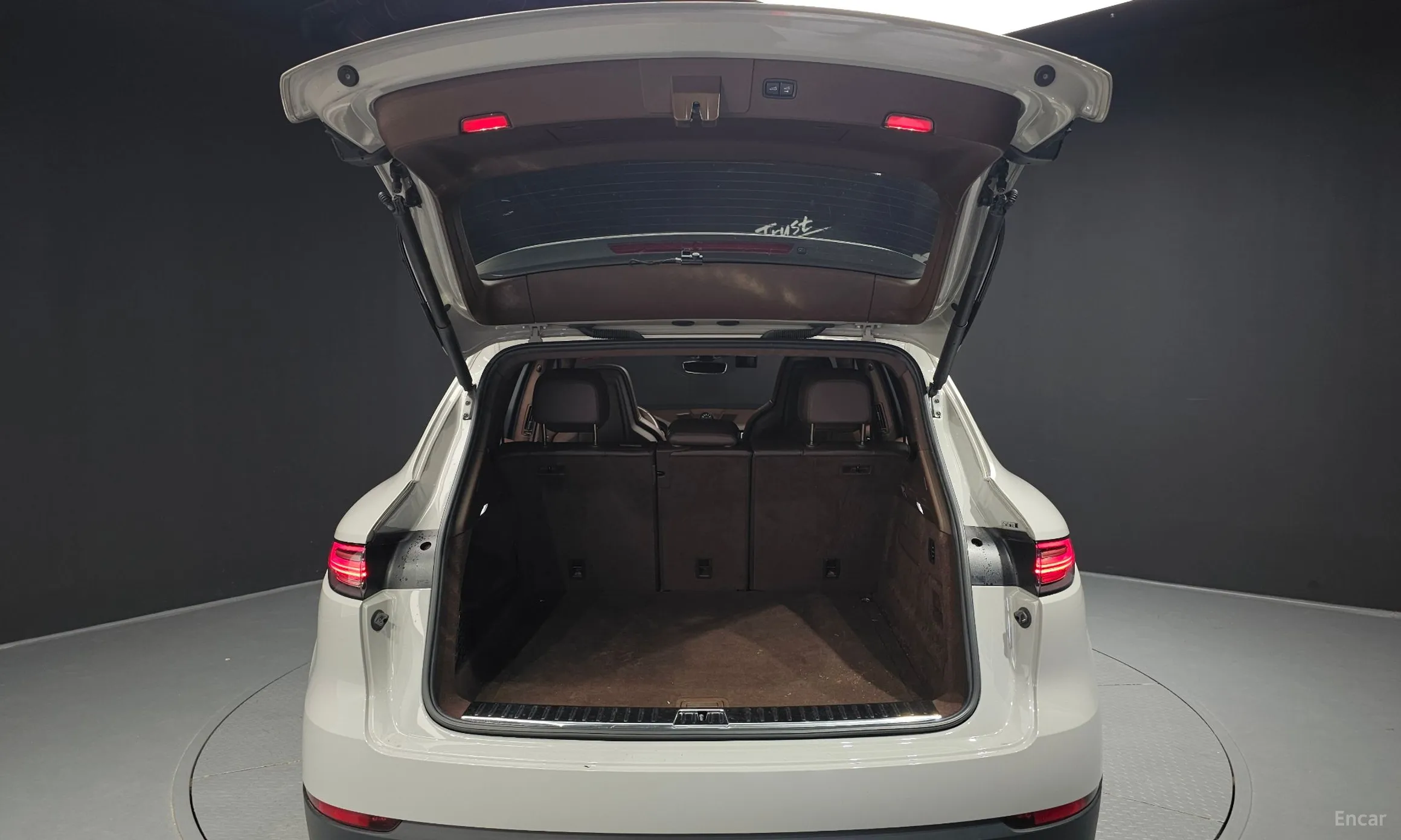 Porsche Cayenne (PO536) превью 20
