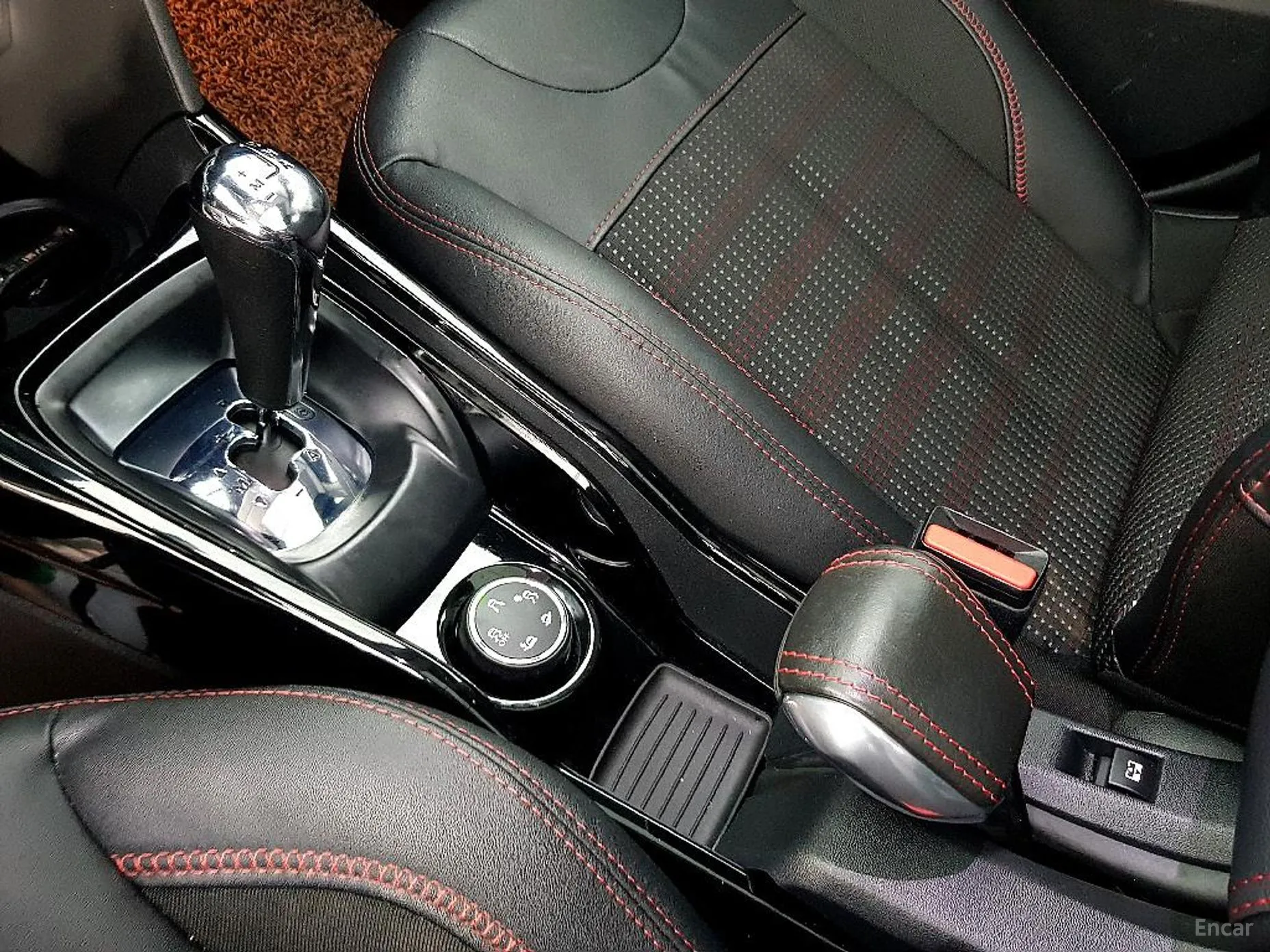 Peugeot 2008. превью 13