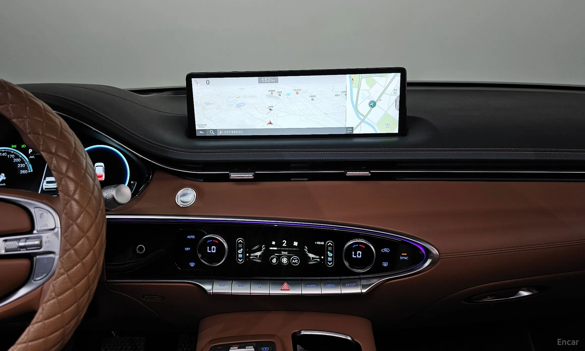 Genesis GV70 превью 12