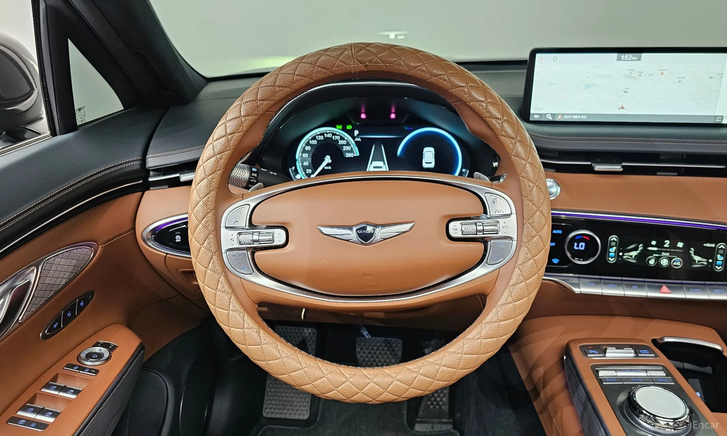Genesis GV70 превью 13