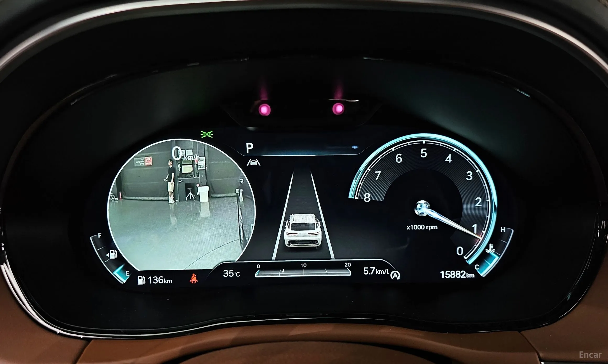 Genesis GV70 превью 8