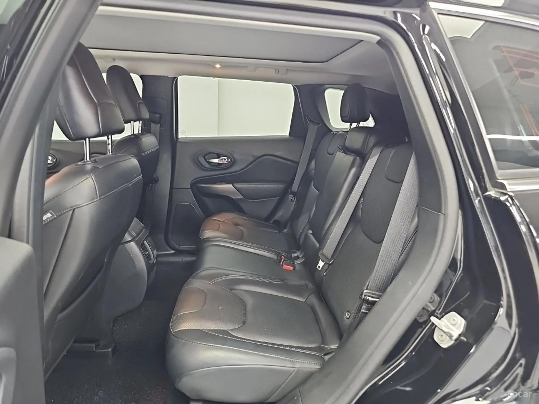 Jeep Cherokee (KL) превью 12