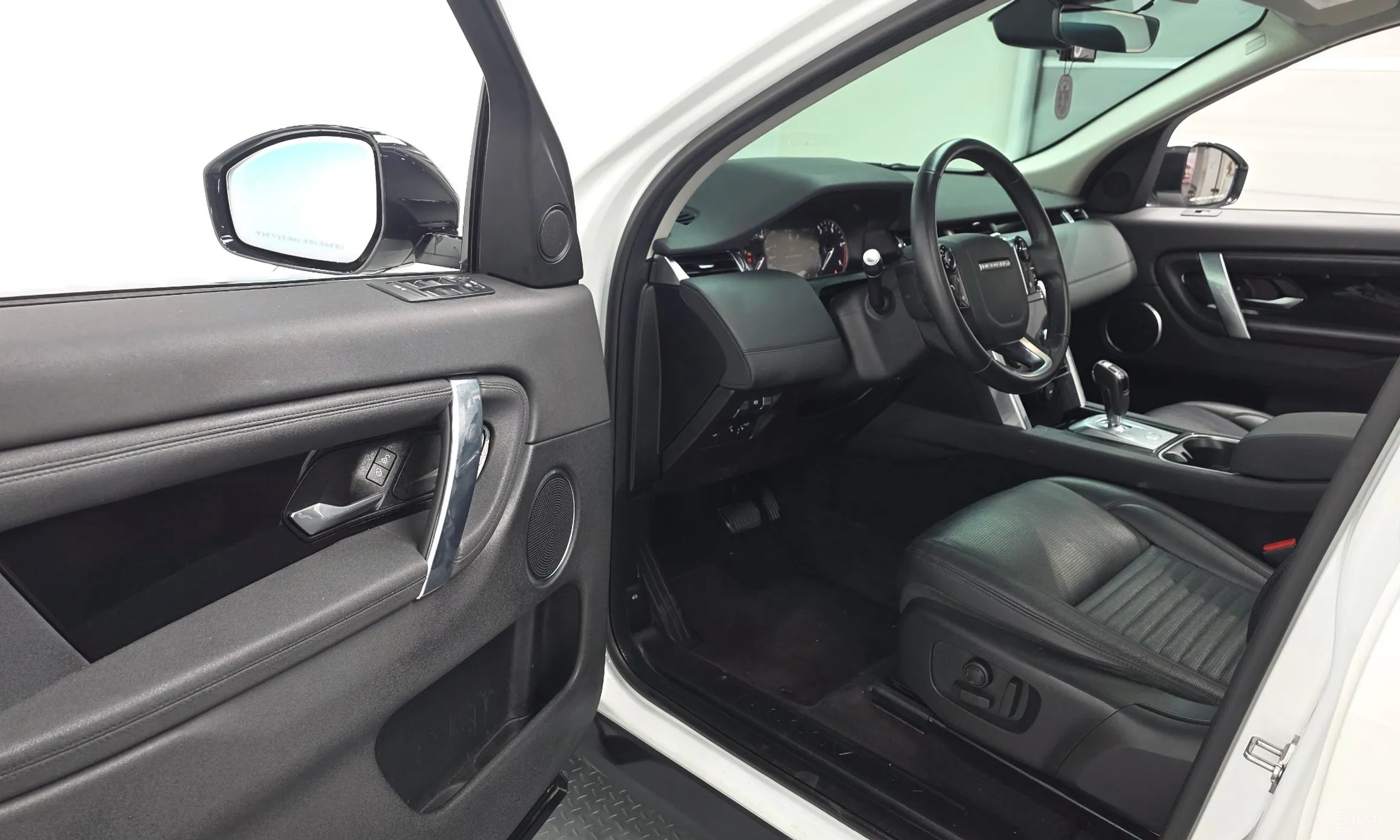 Land Rover Discovery Sports превью 10