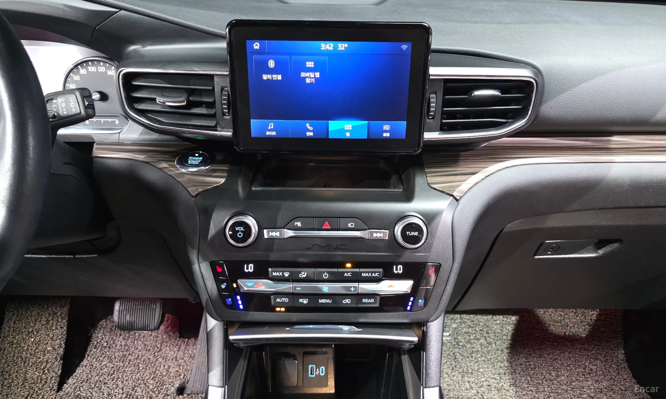 Ford Explorer 6th Generation превью 13