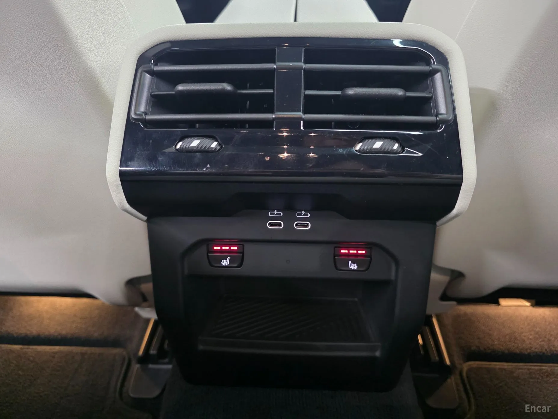 BMW 5 Series (G60) превью 15