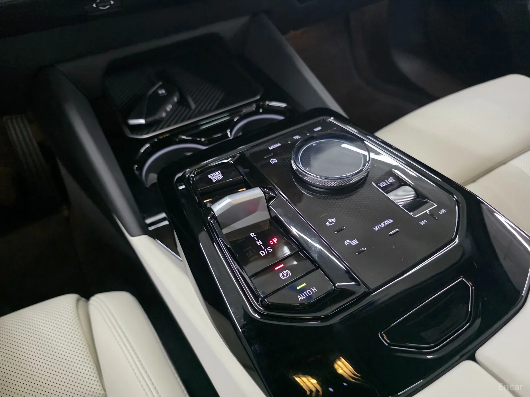BMW 5 Series (G60) превью 9