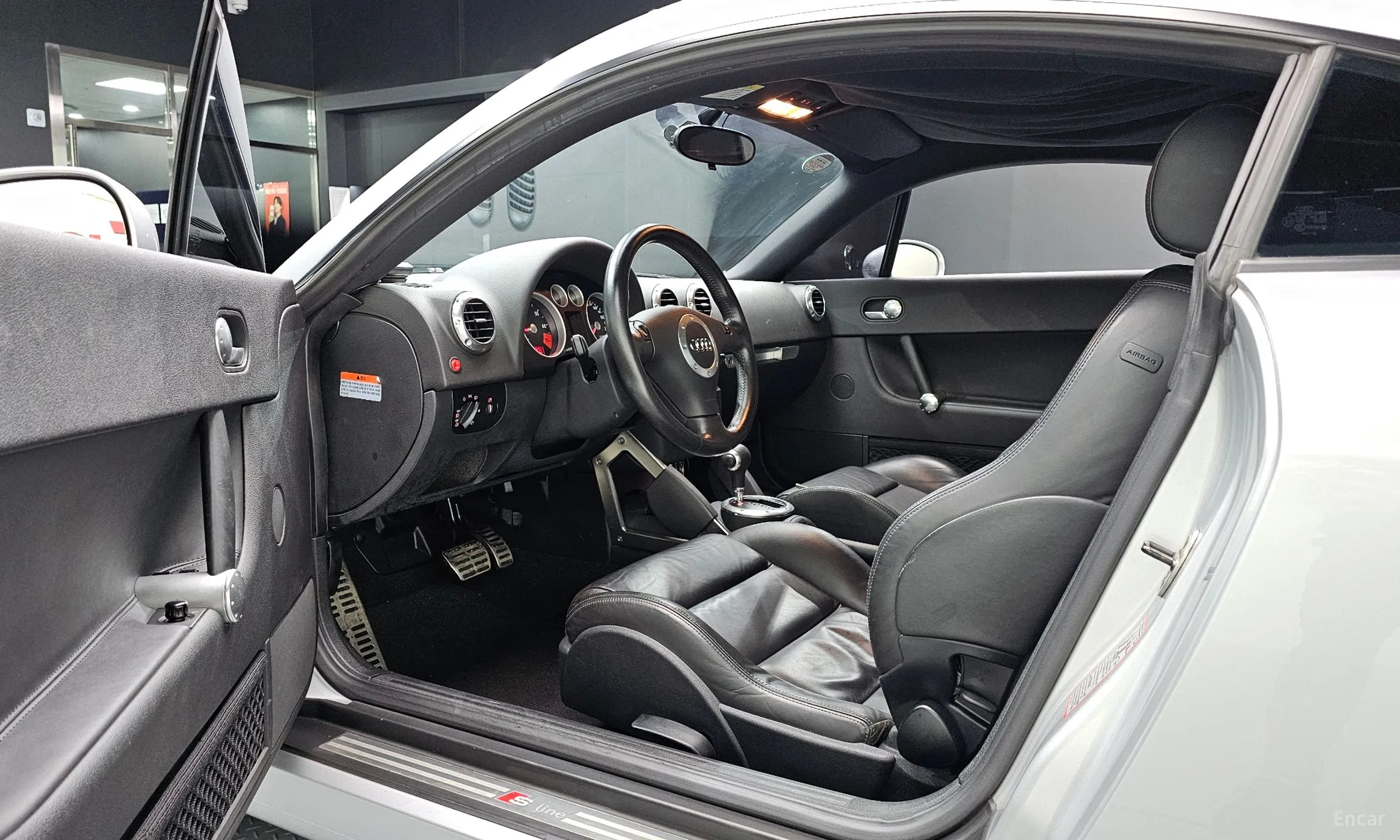 Audi TT превью 10