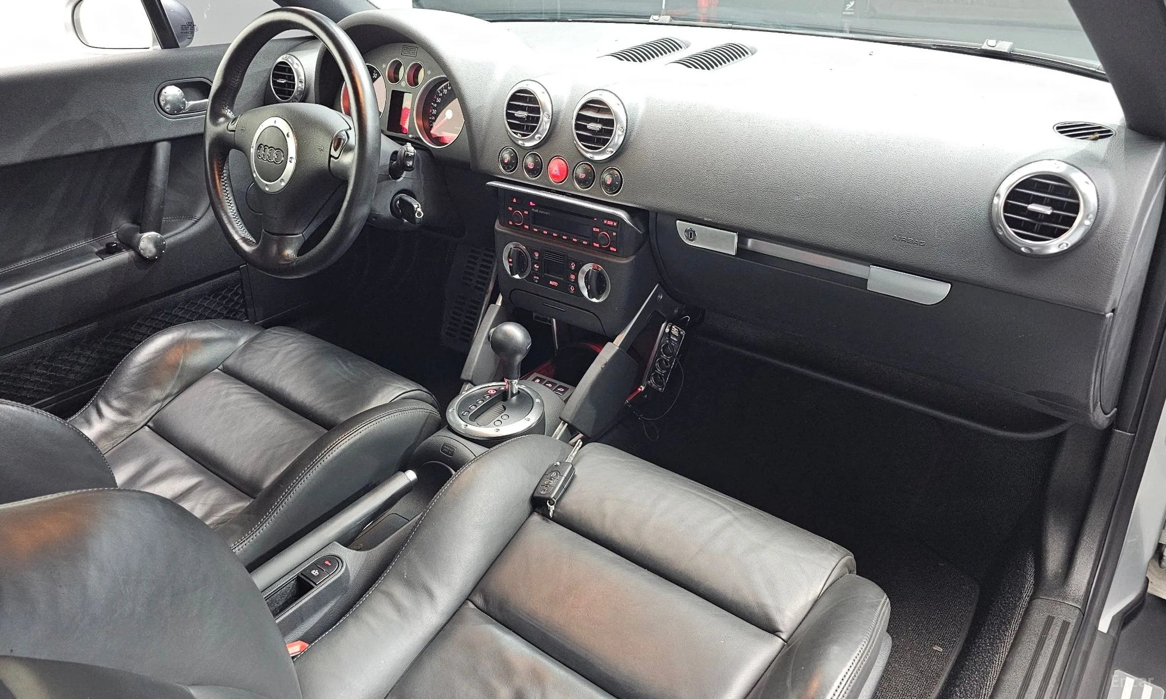 Audi TT превью 17