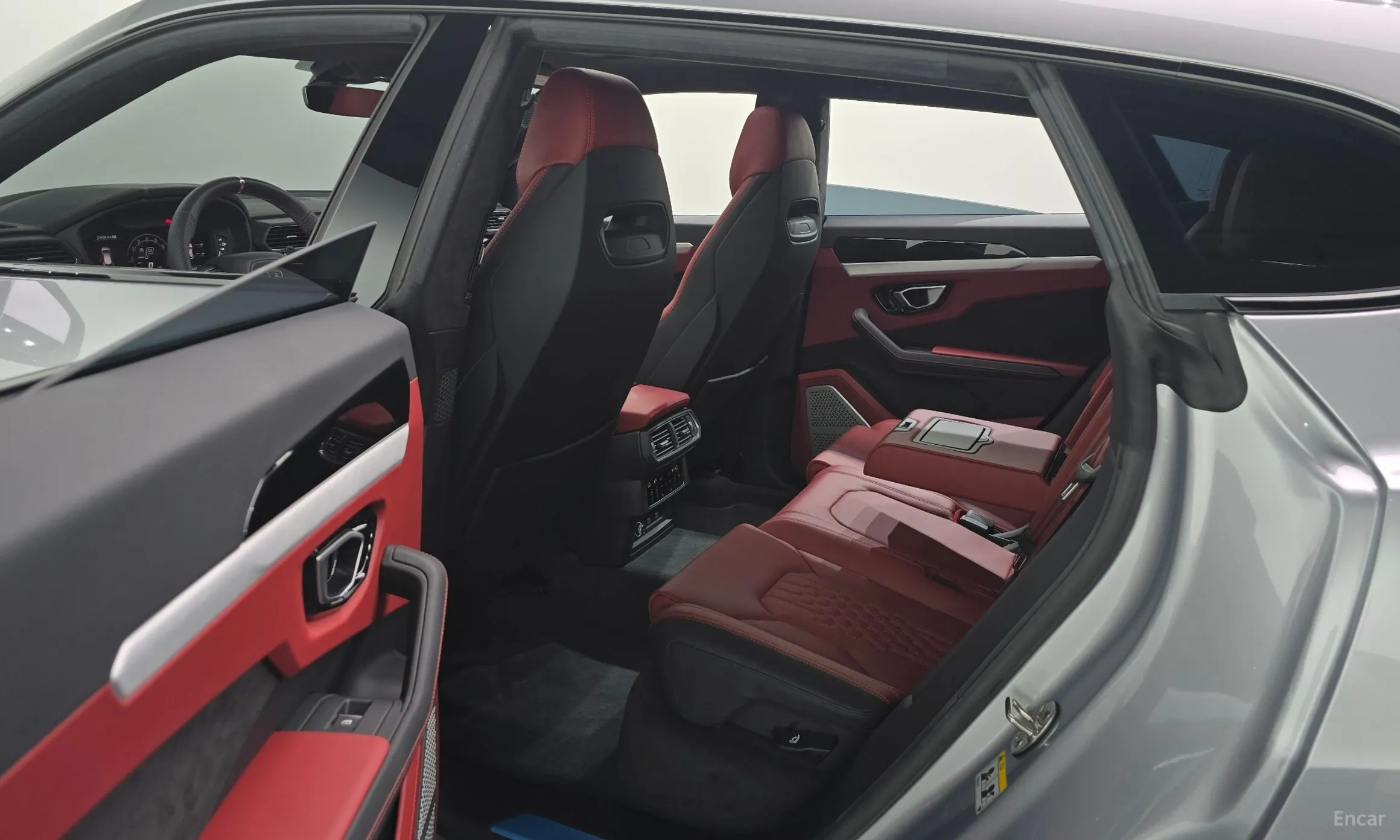 Lamborghini Urus превью 12