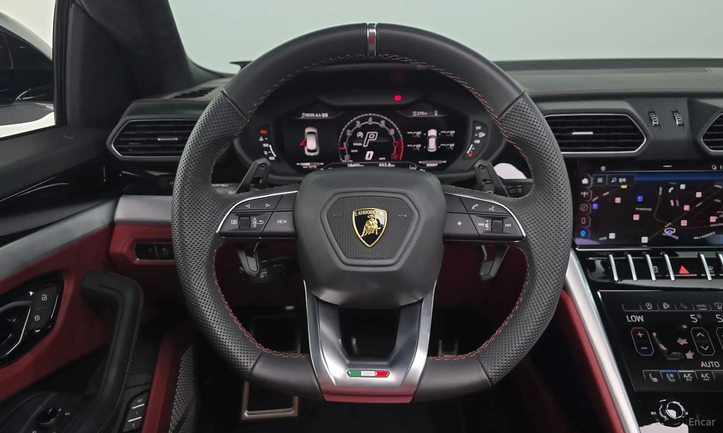 Lamborghini Urus превью 14