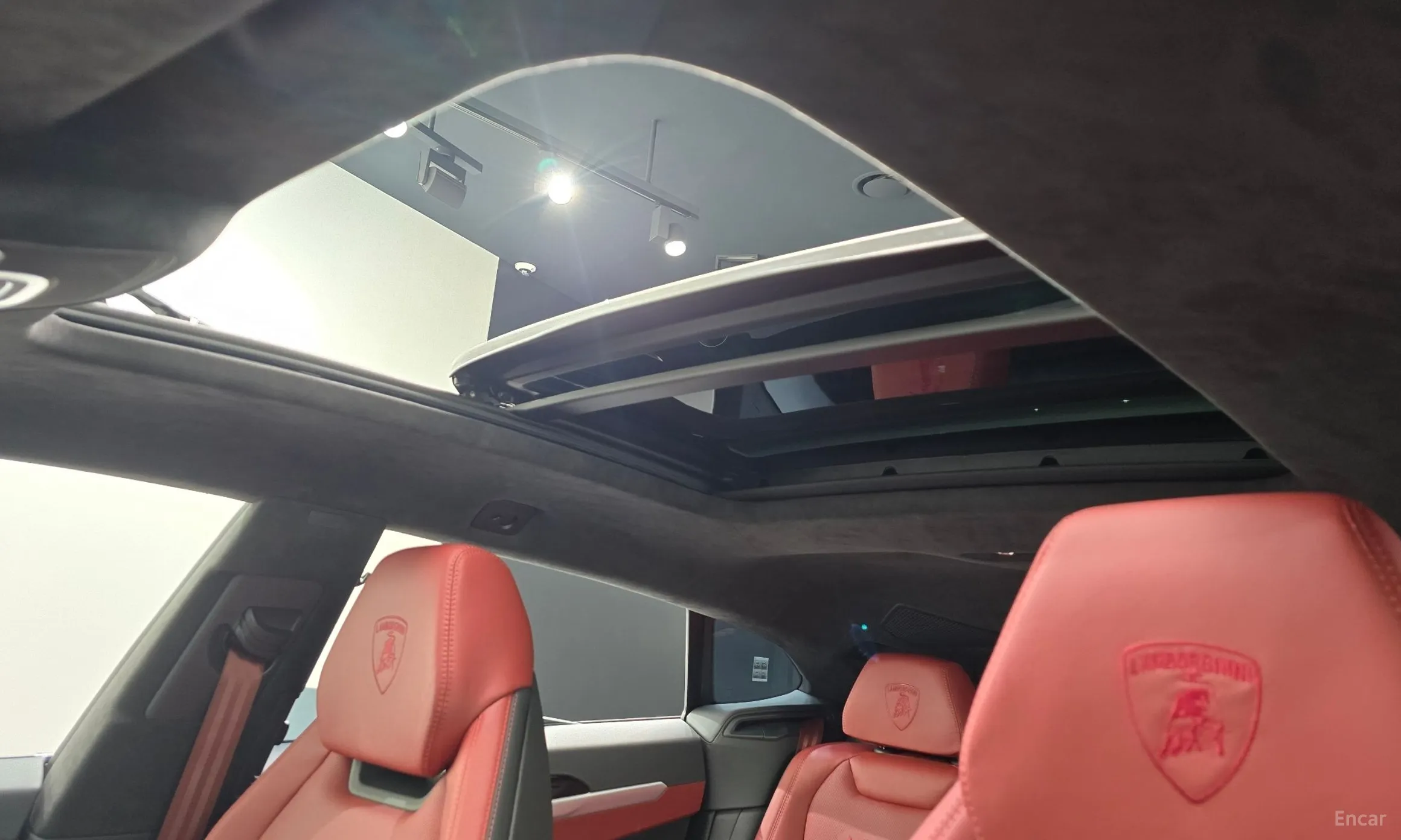 Lamborghini Urus превью 19