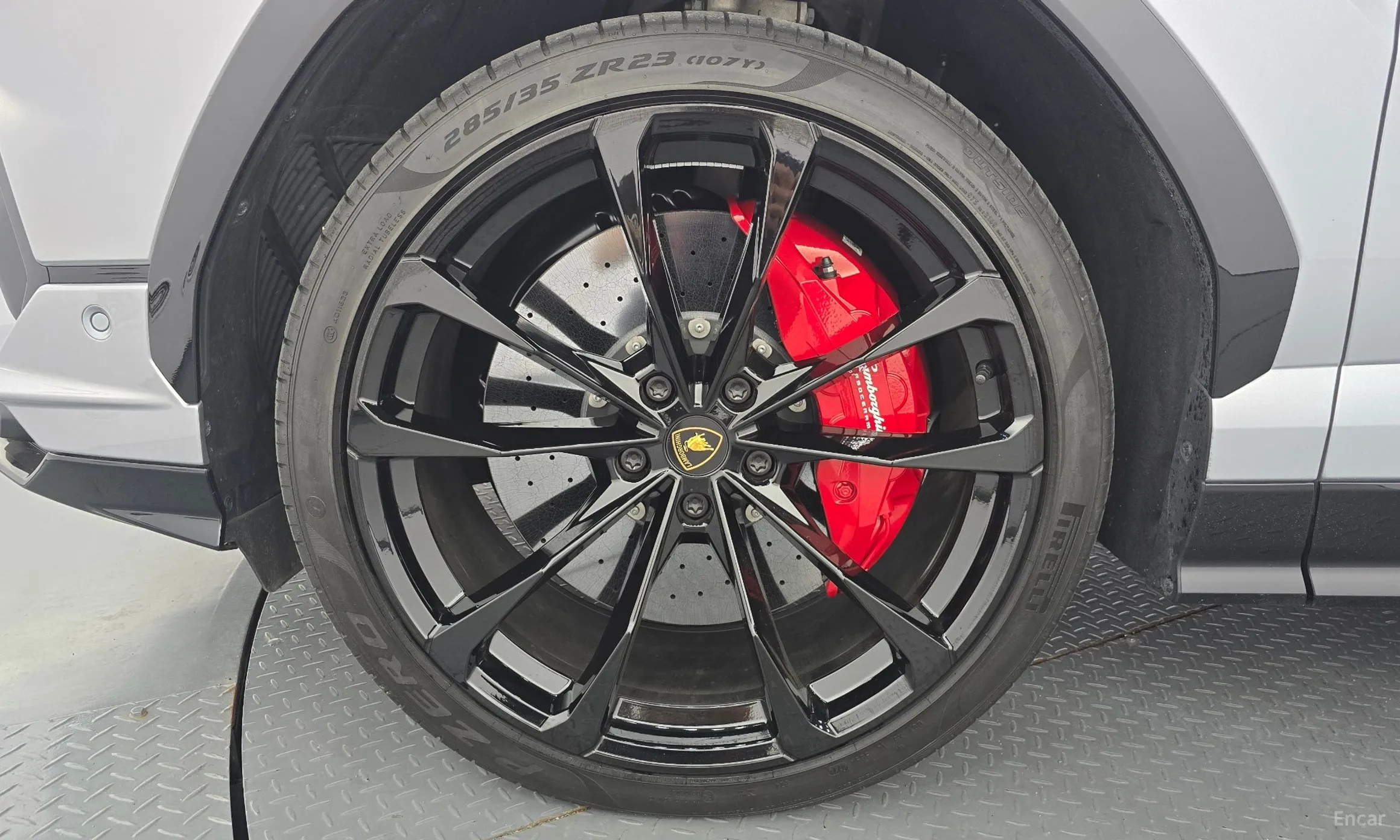 Lamborghini Urus превью 5