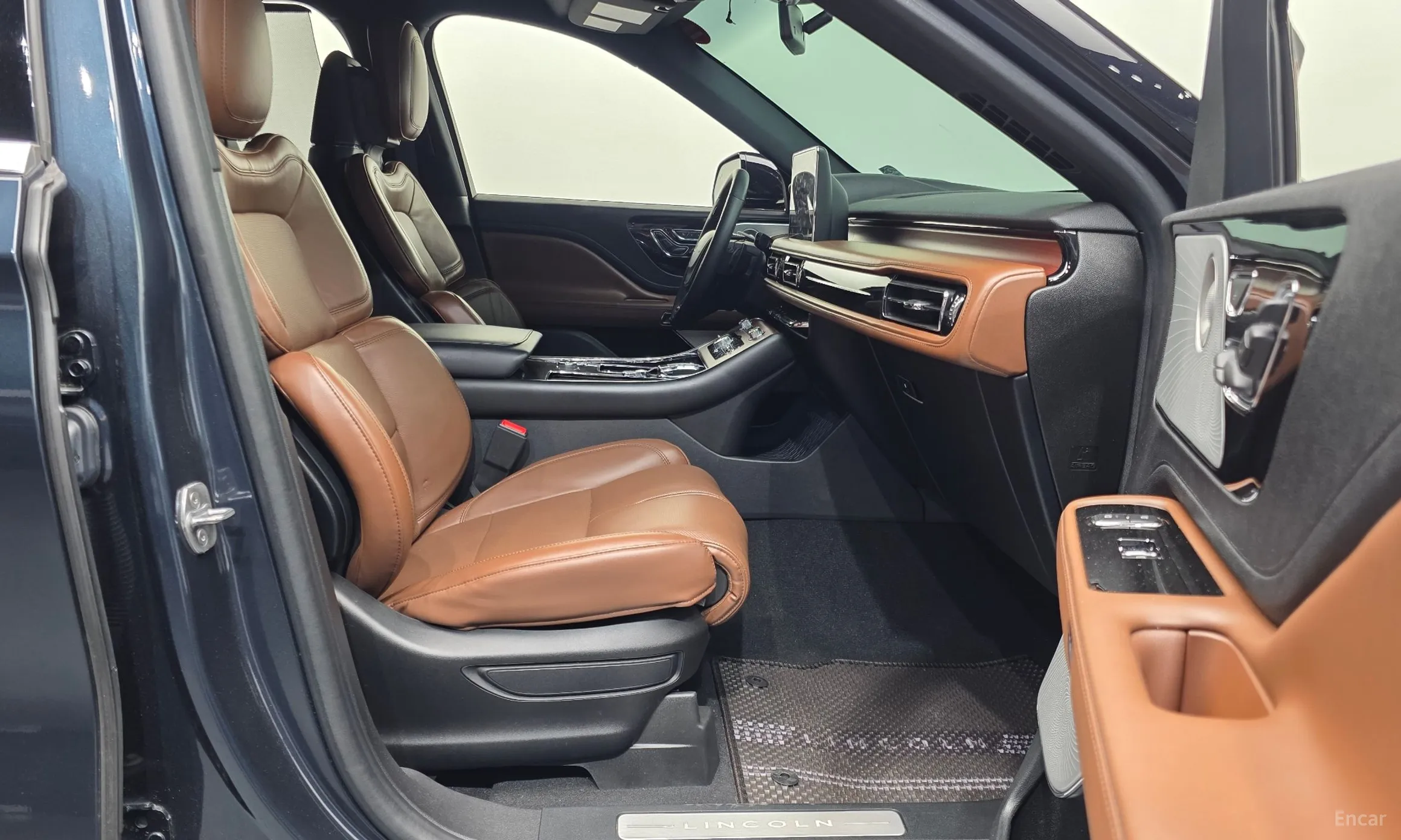 Lincoln Aviator 2nd Generation превью 11
