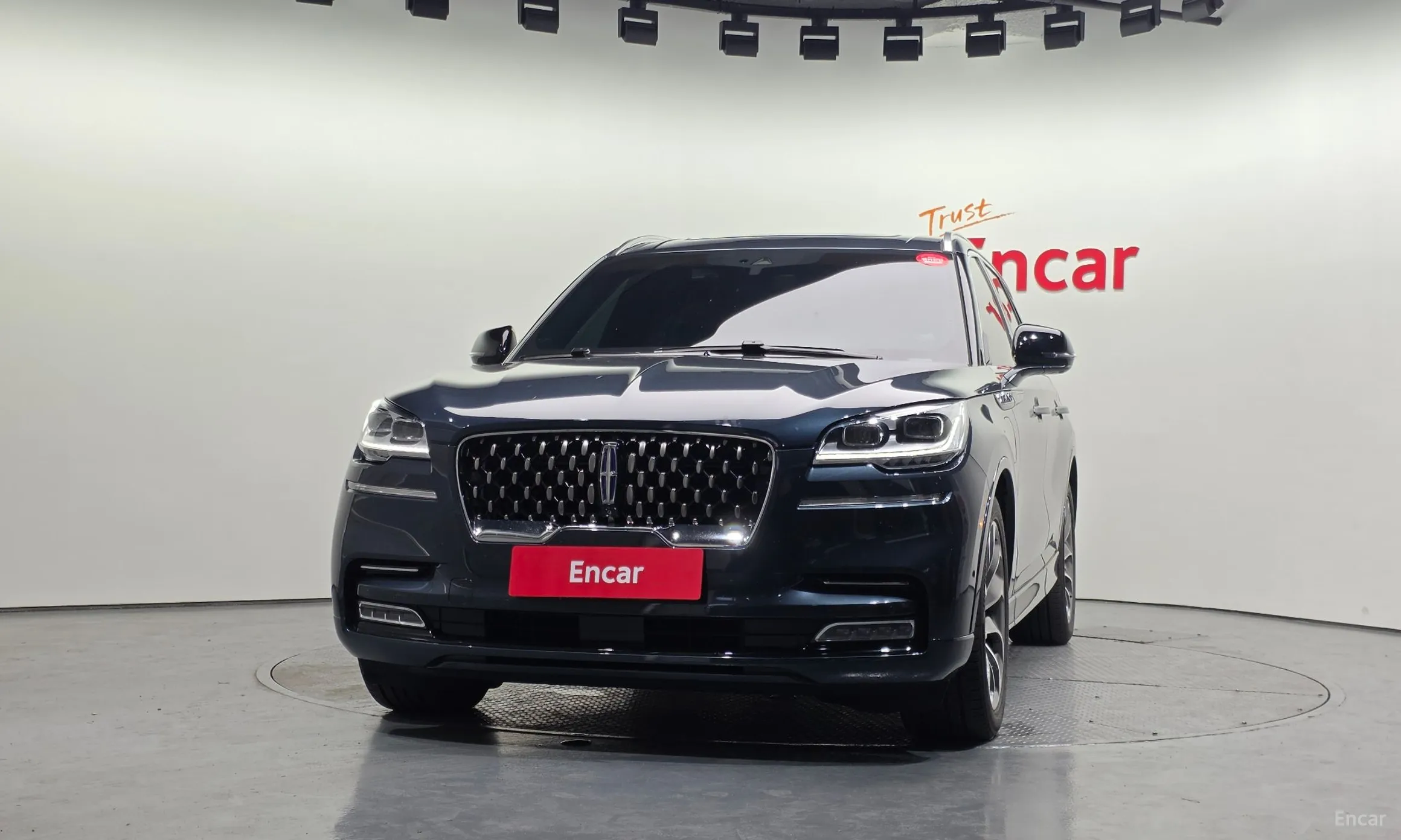 Lincoln Aviator 2nd Generation превью 3