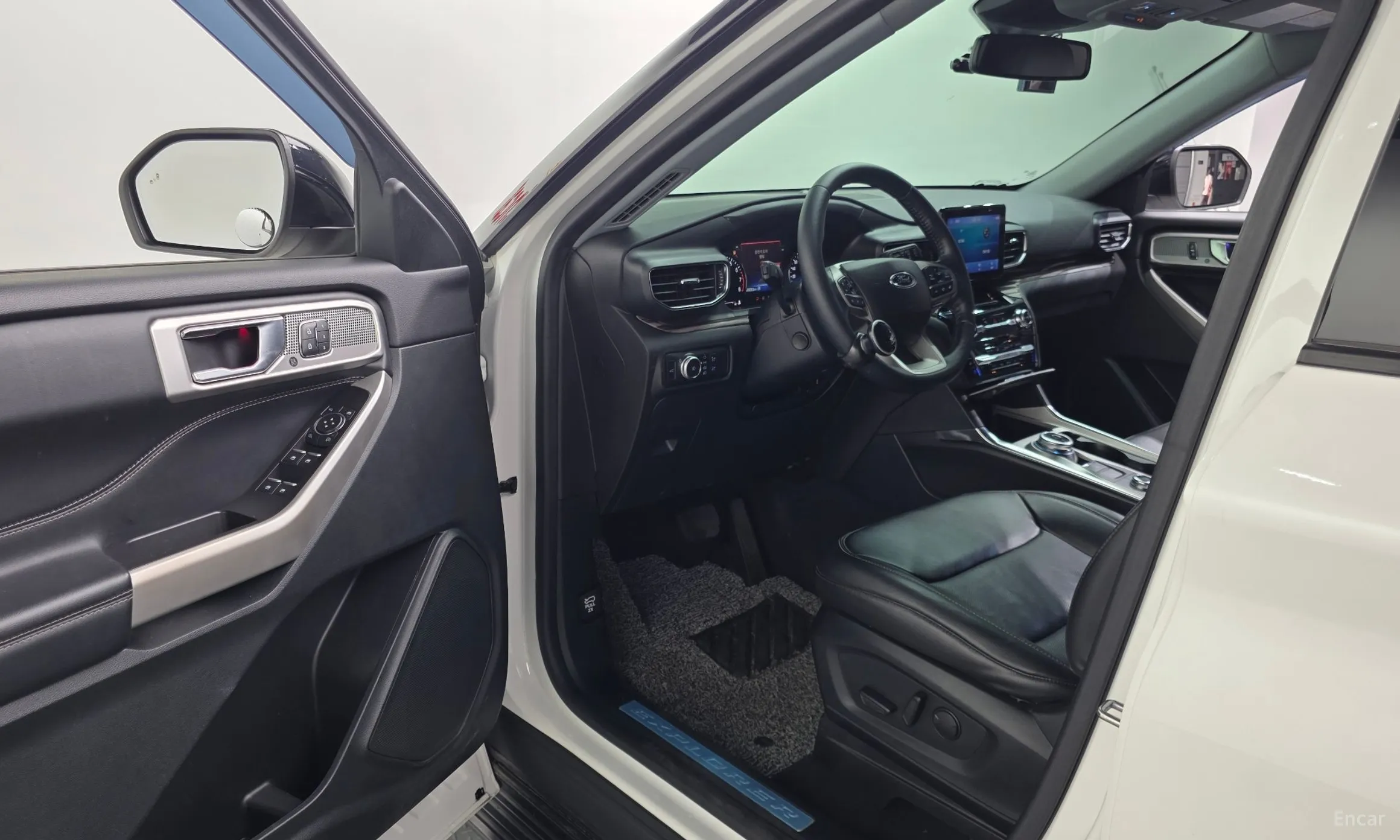 Ford Explorer 6th Generation превью 10