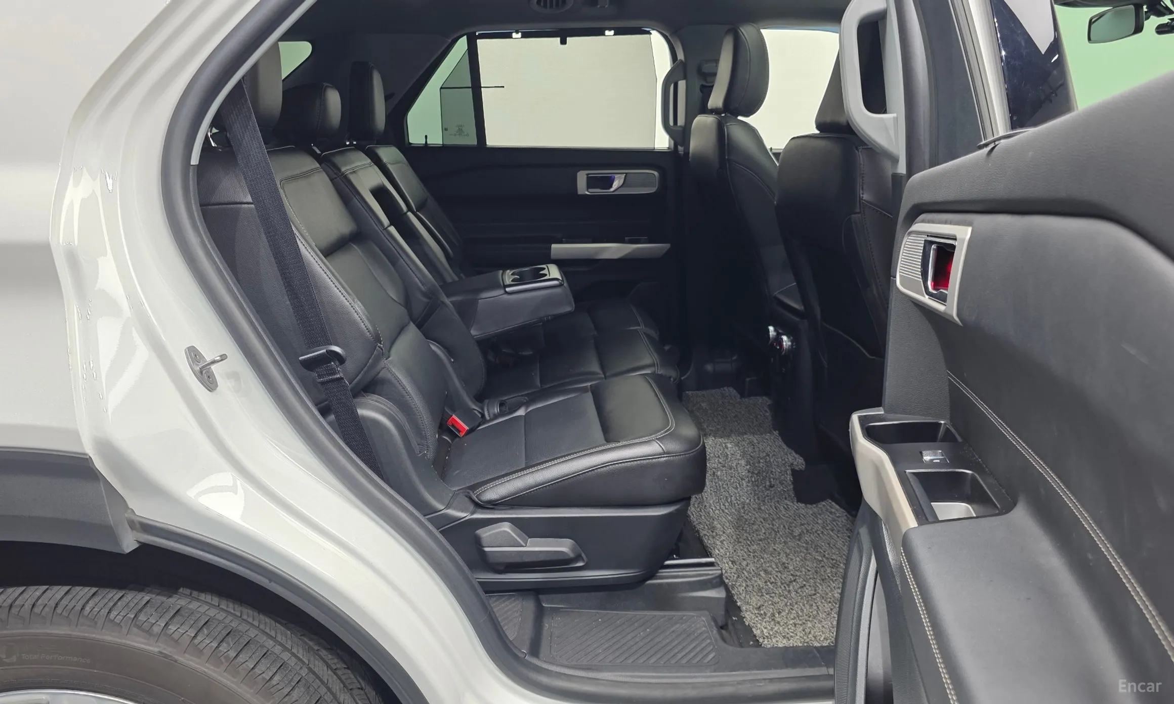 Ford Explorer 6th Generation превью 11