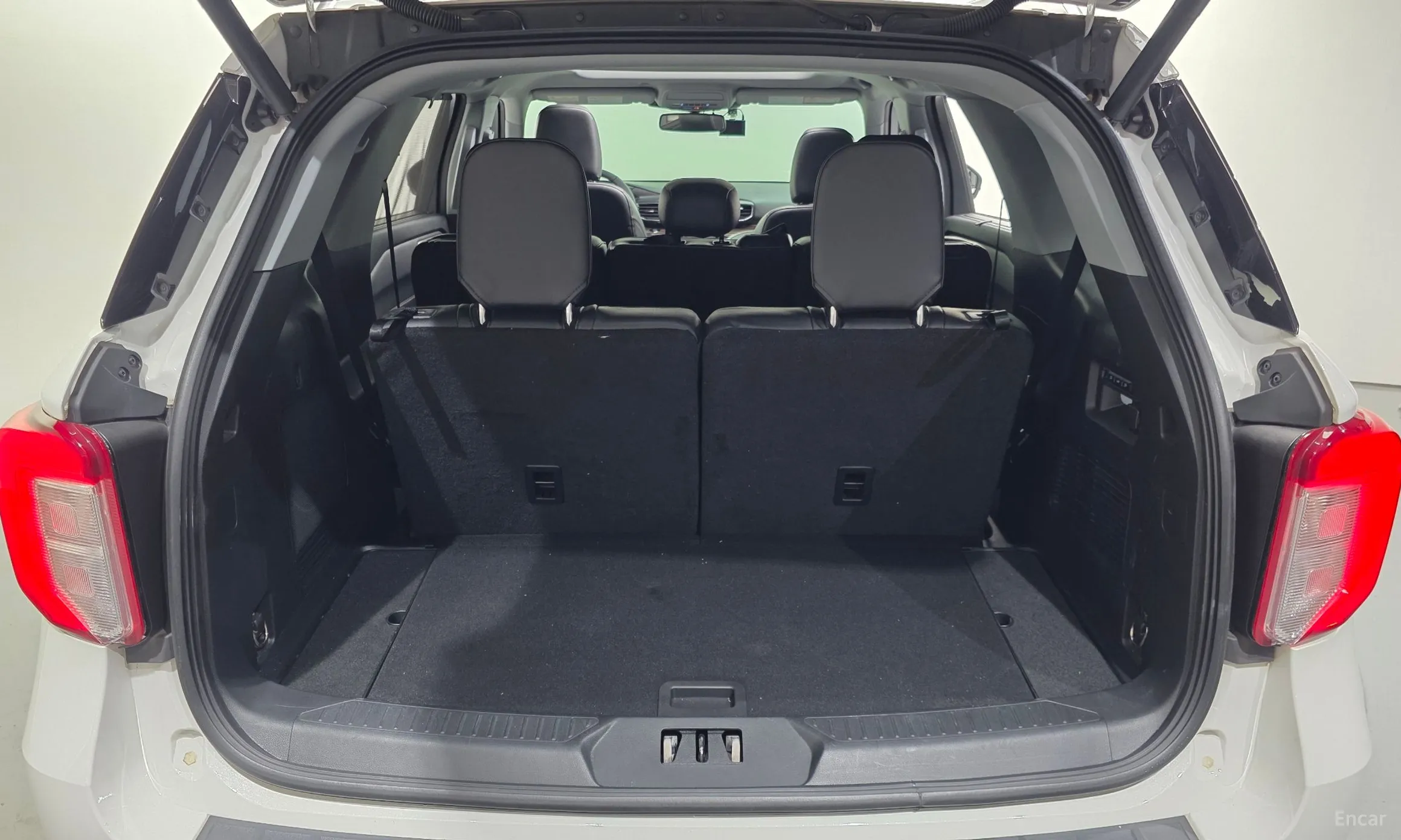 Ford Explorer 6th Generation превью 20