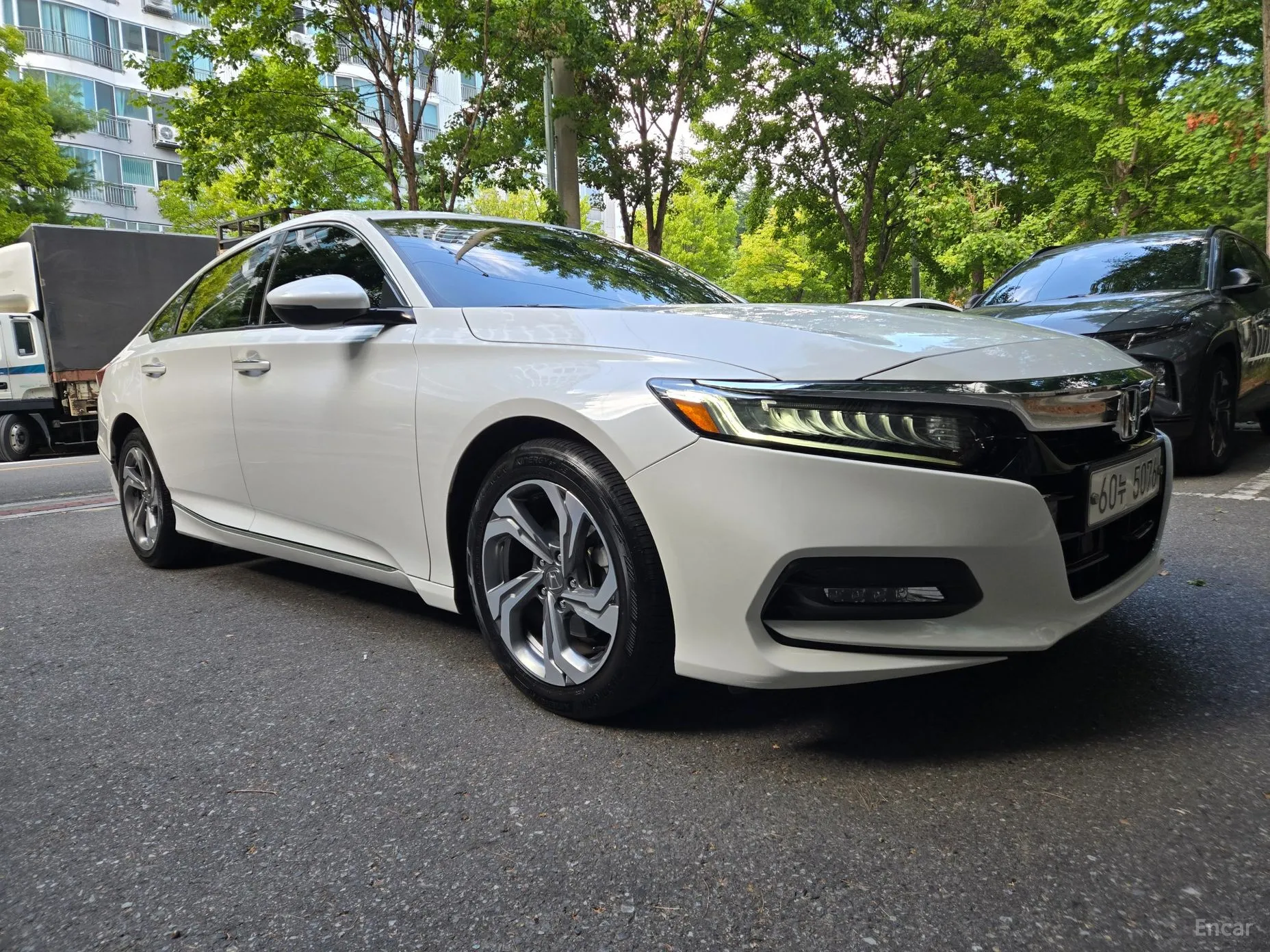 Honda Accord 10th Generation превью 3