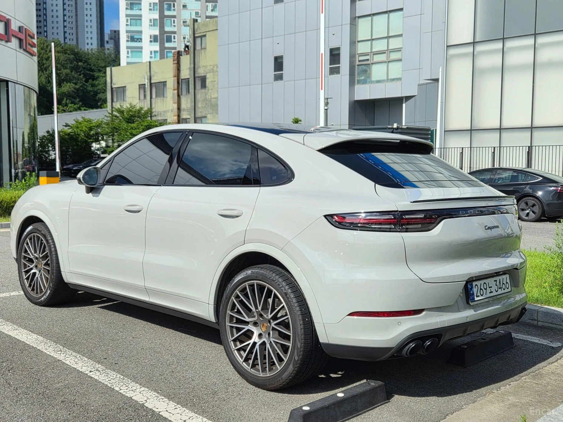 Porsche Cayenne (PO536) превью 4