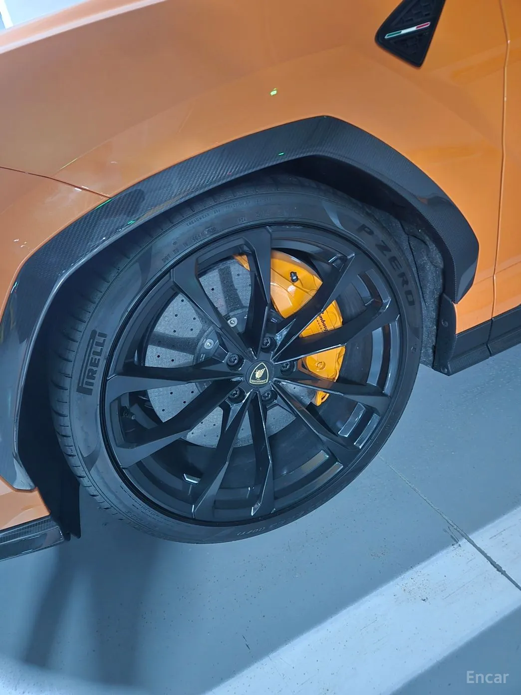 Lamborghini Urus превью 13
