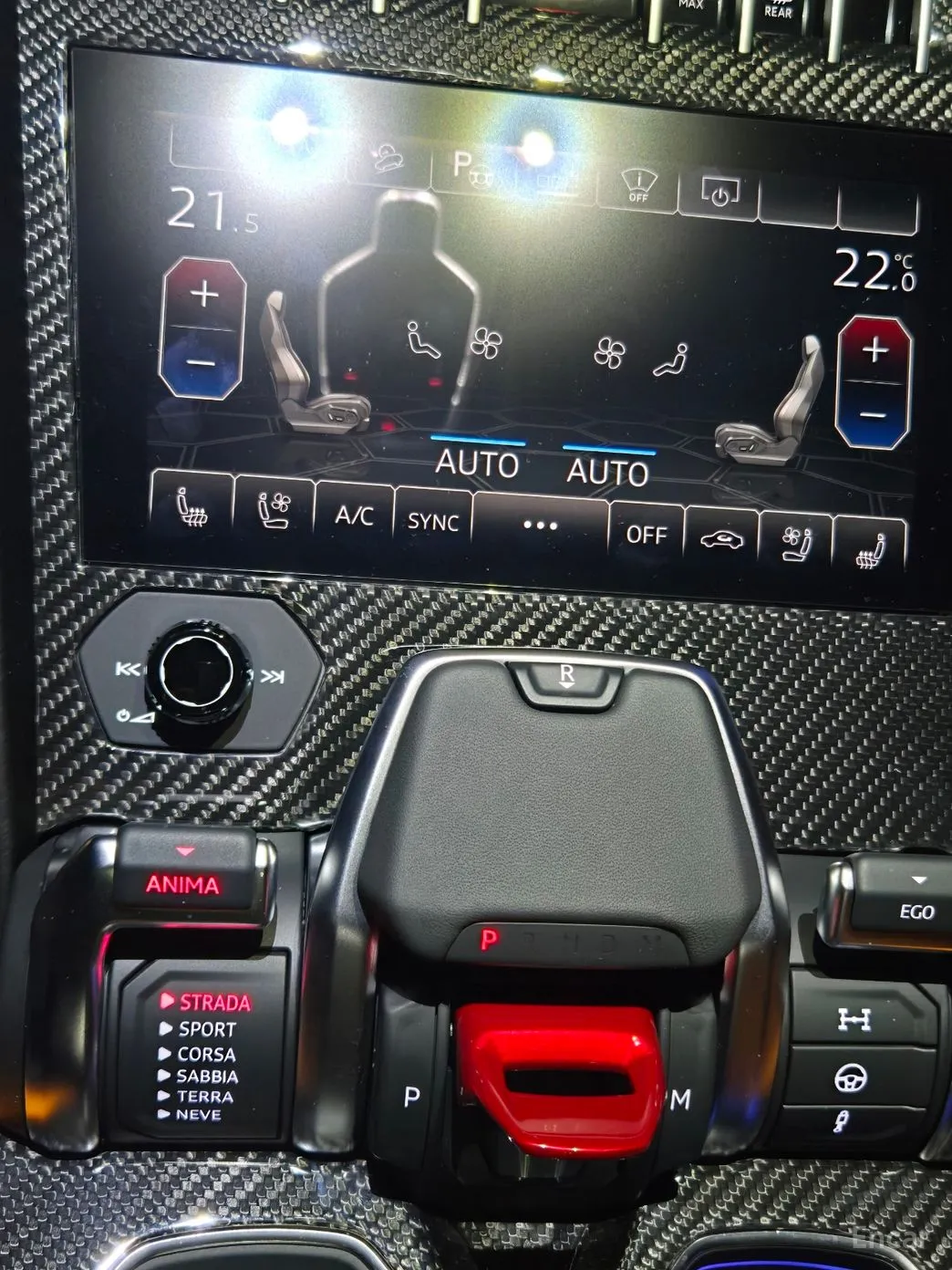Lamborghini Urus превью 14