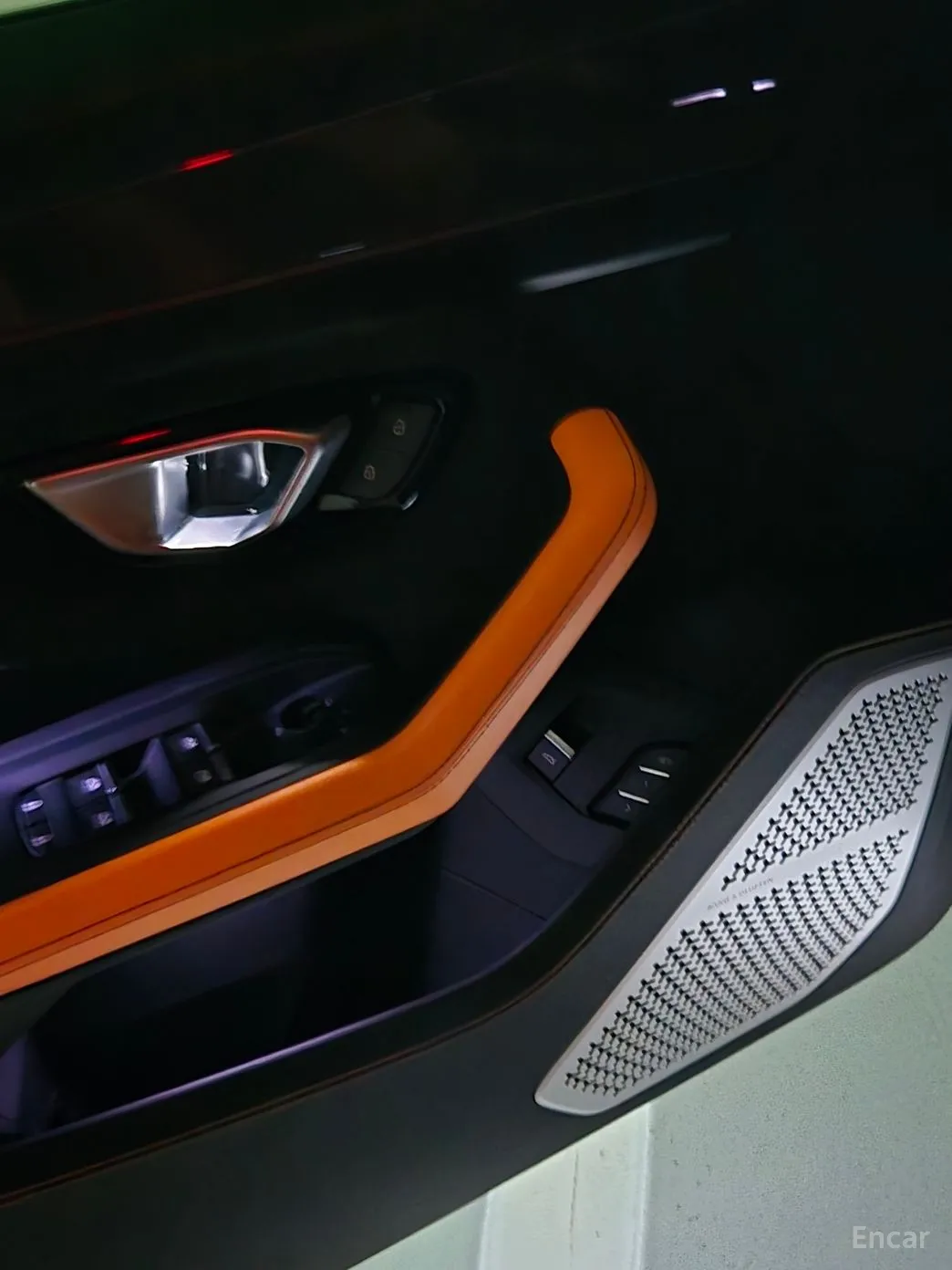 Lamborghini Urus превью 16