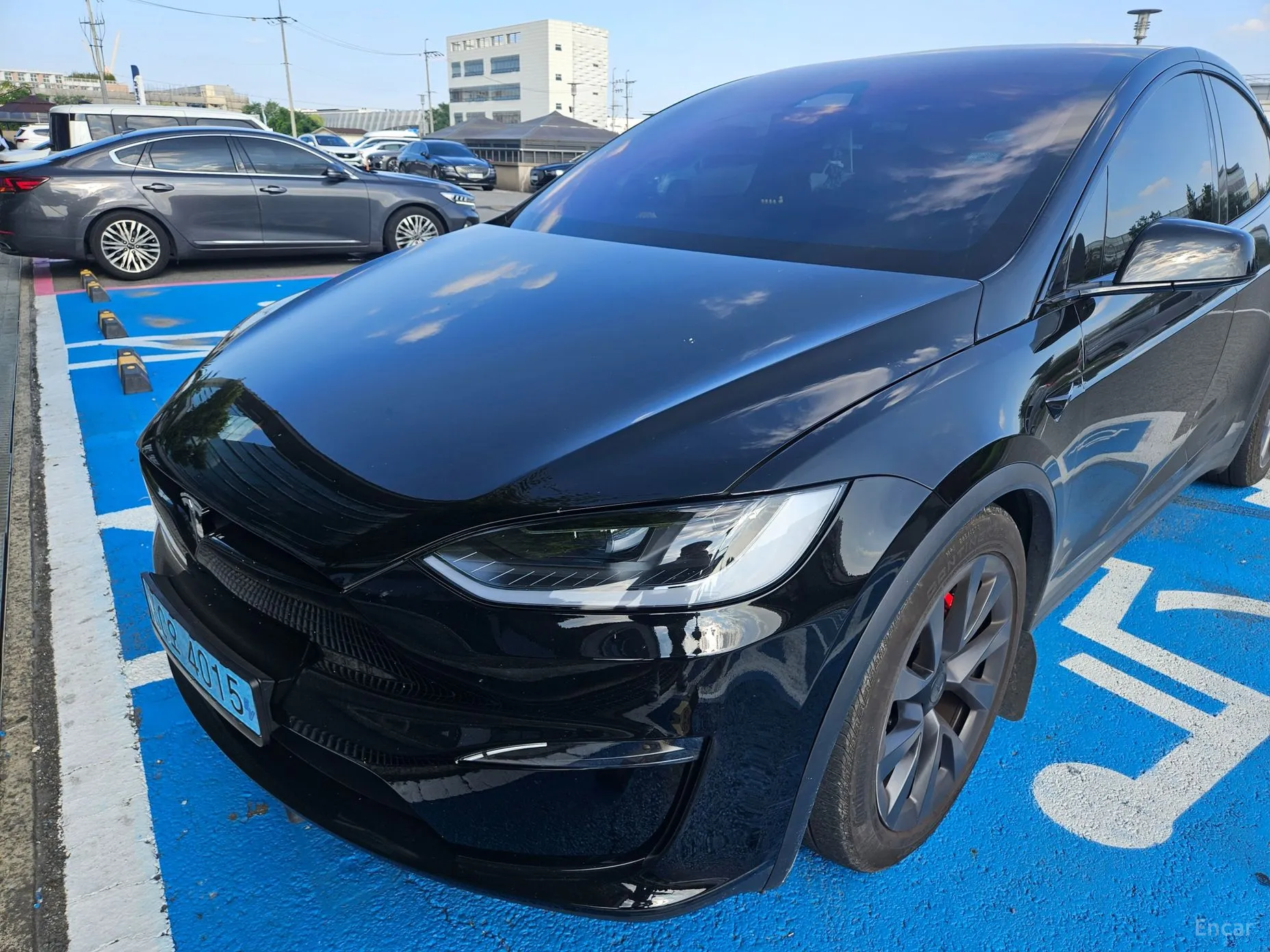 Tesla Model X превью 3