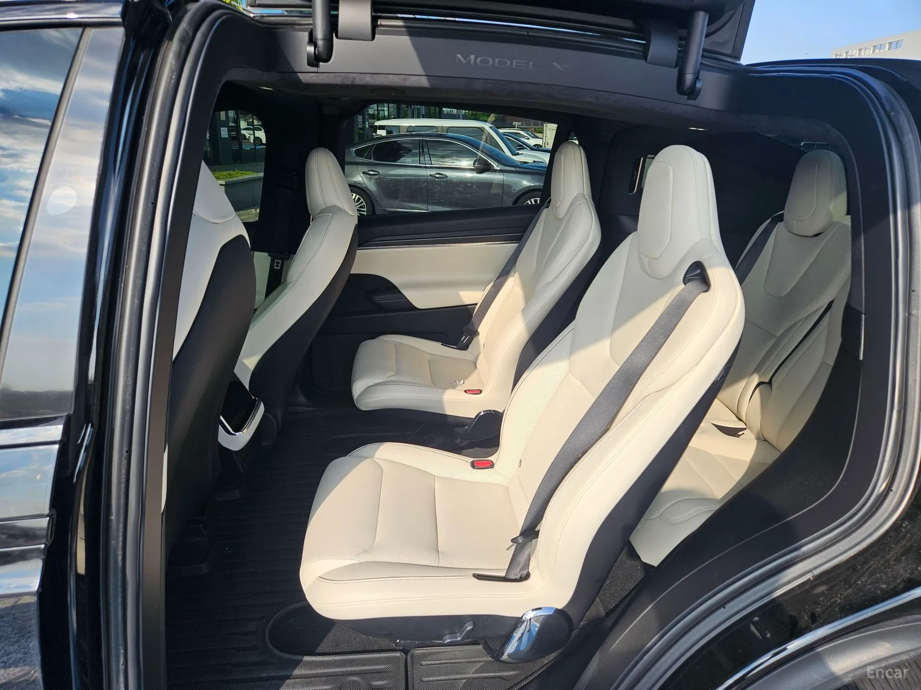 Tesla Model X превью 6