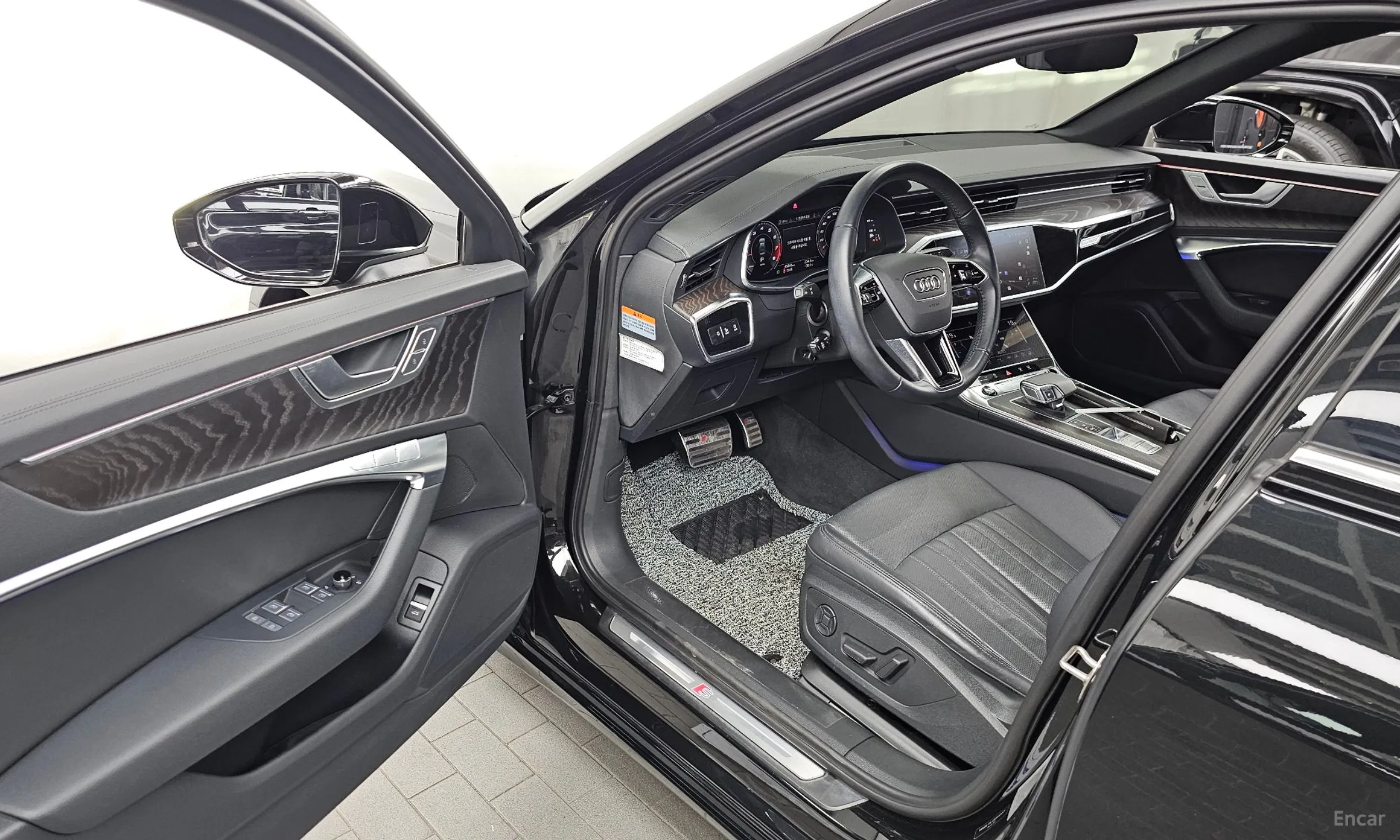 Audi A6 (C8) превью 10