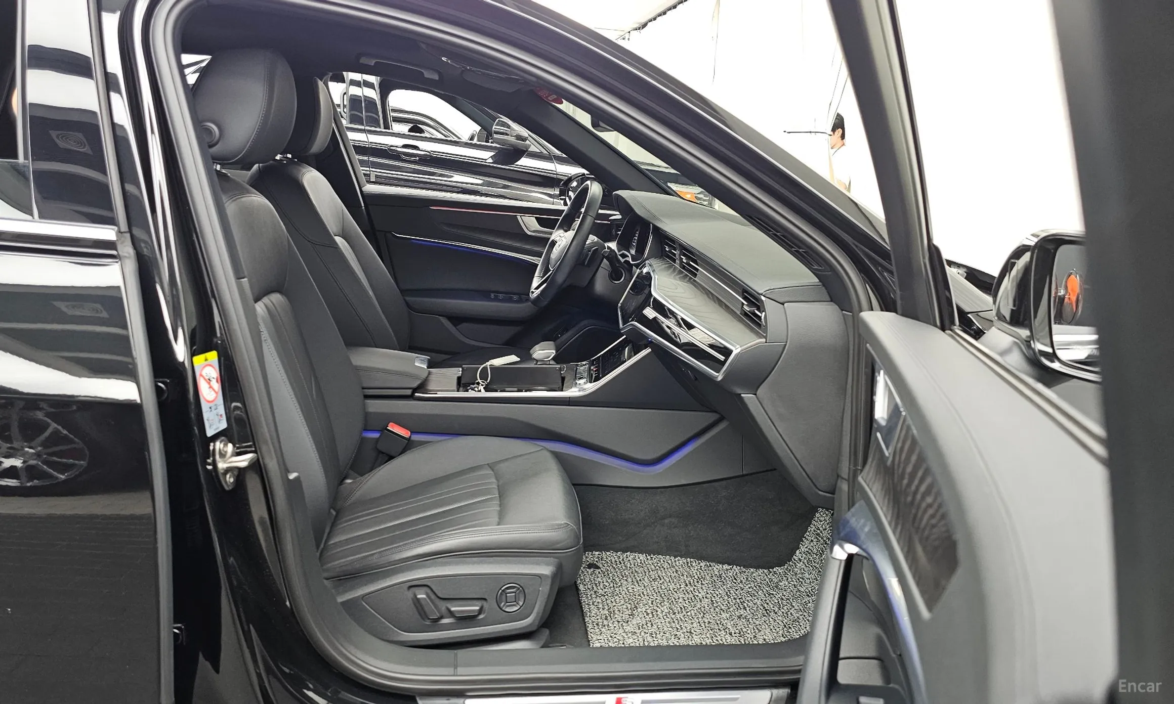 Audi A6 (C8) превью 11