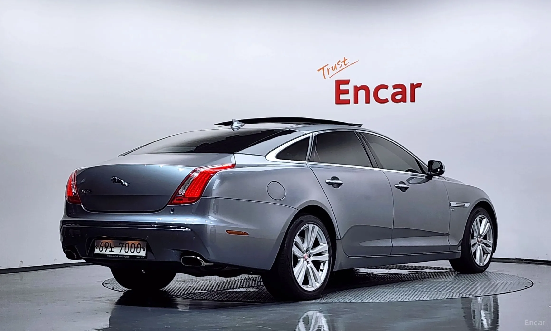 Jaguar All New XJ