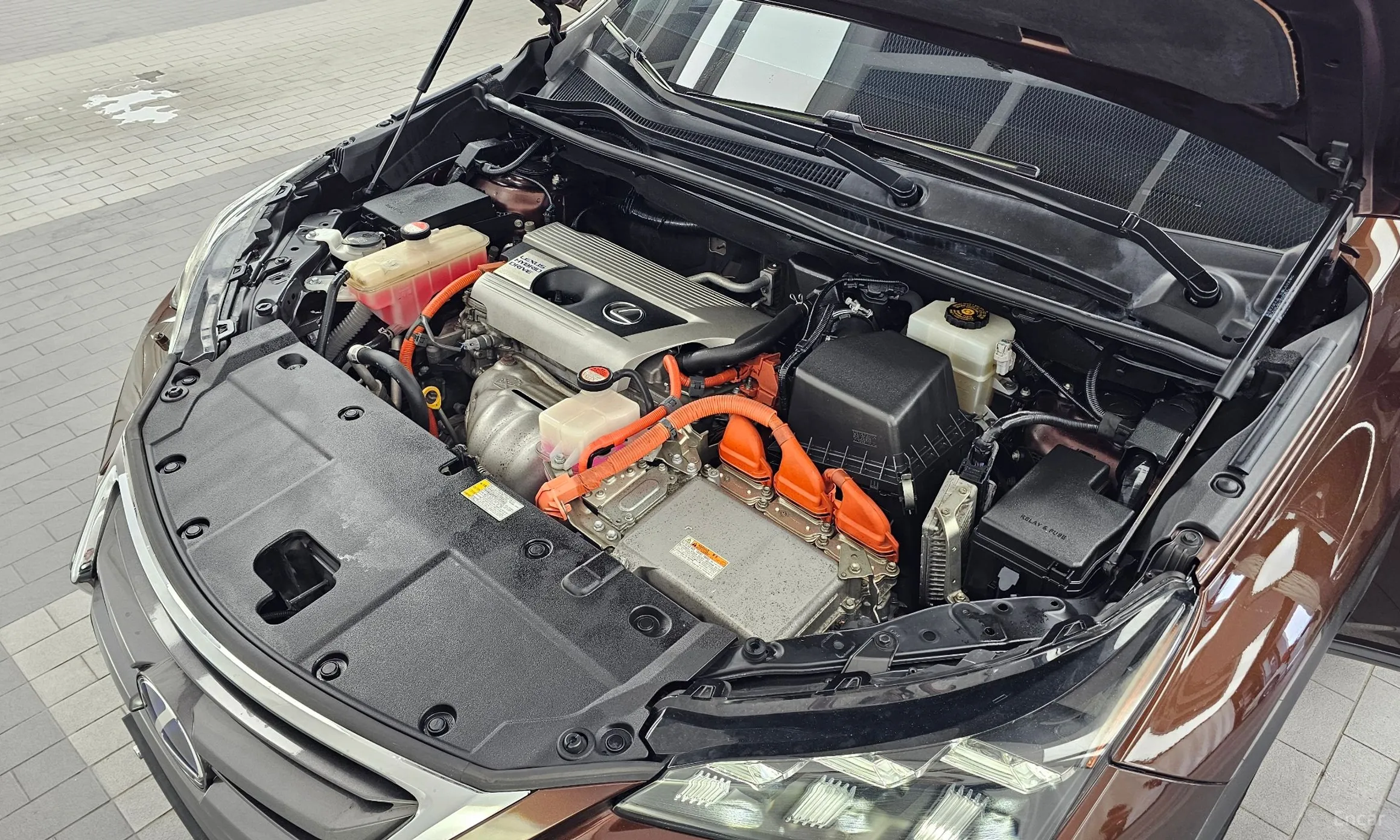 Lexus NX300h превью 6