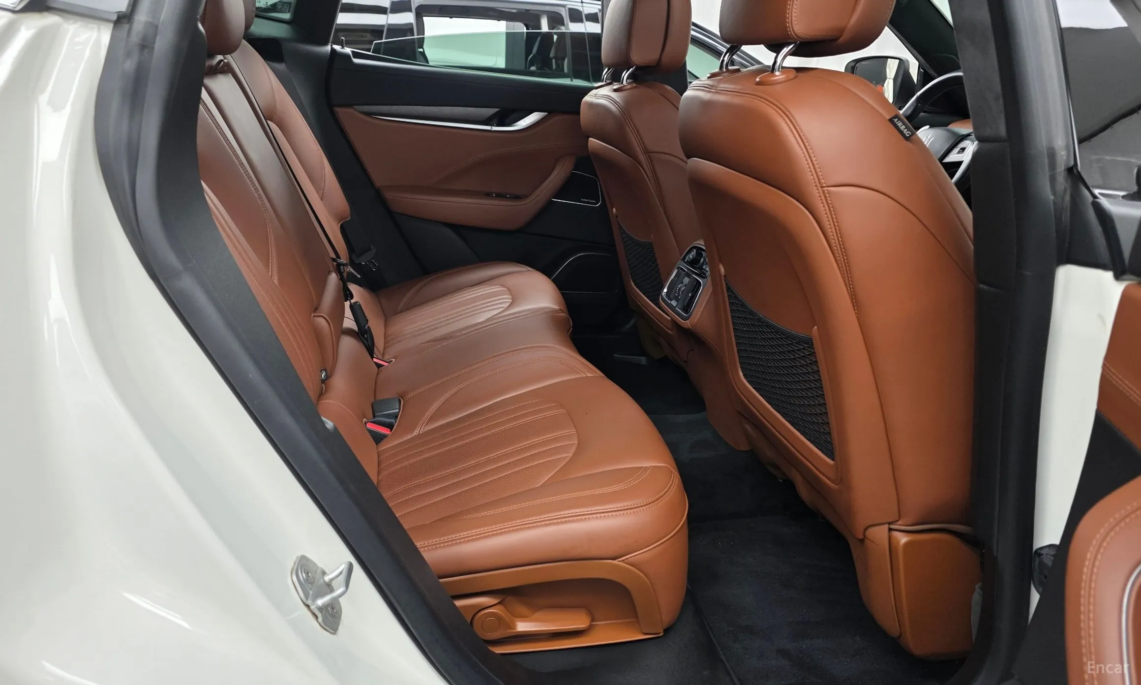 Maserati Levante превью 12