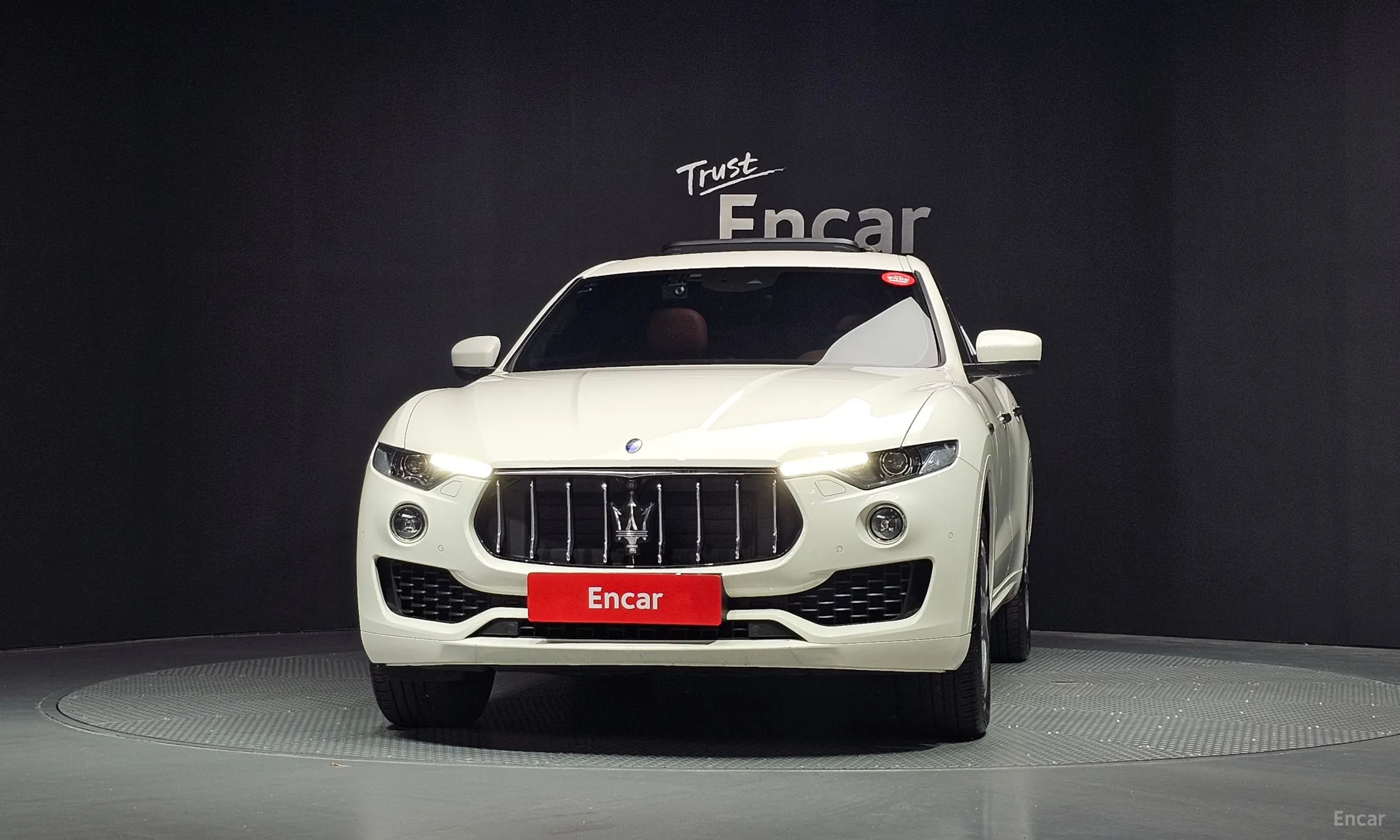 Maserati Levante превью 3
