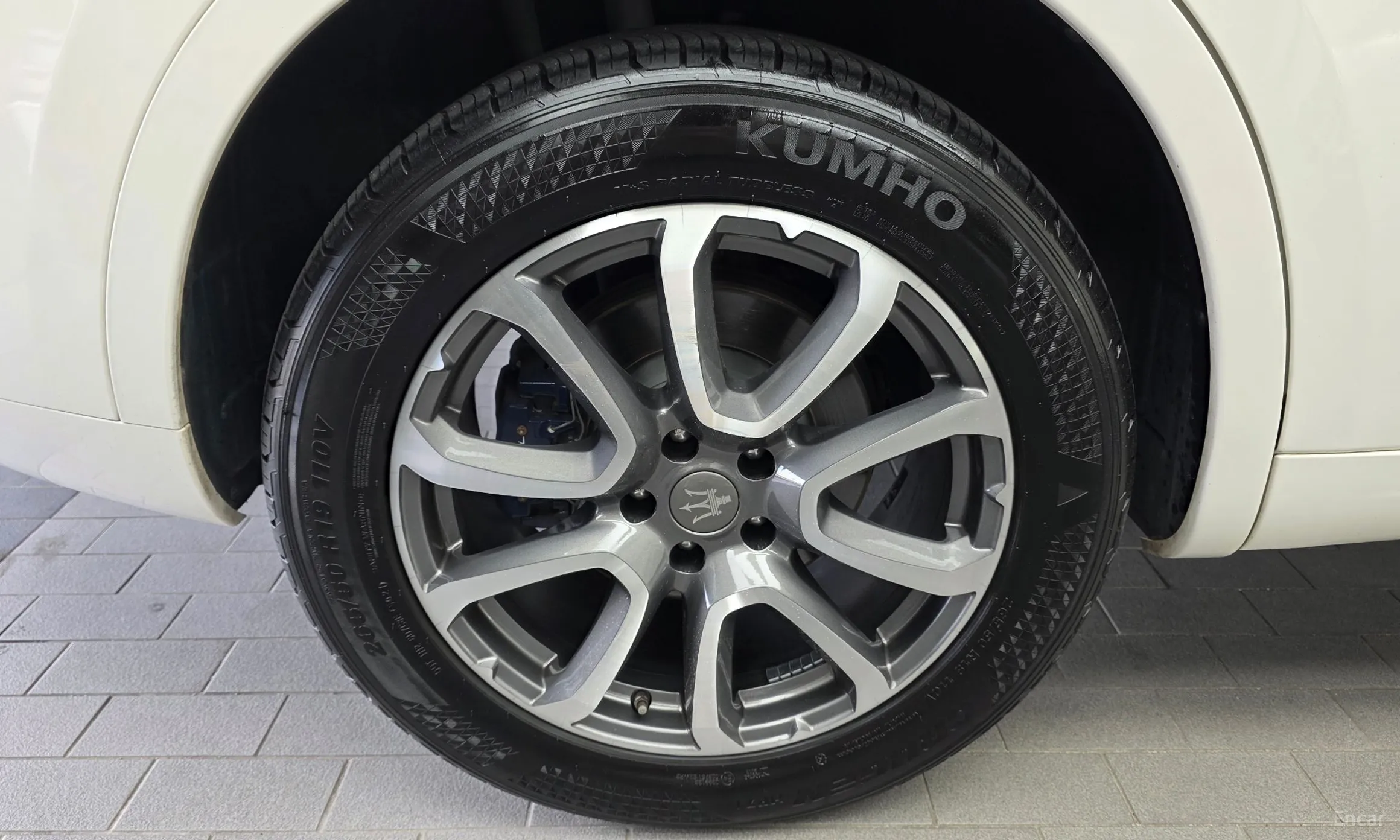 Maserati Levante превью 5