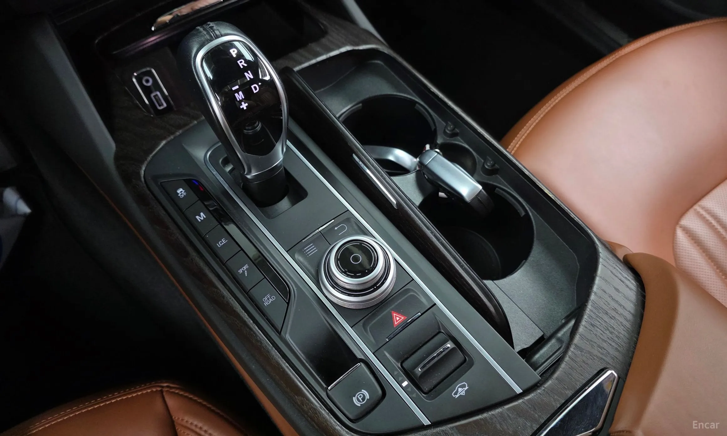 Maserati Levante превью 9