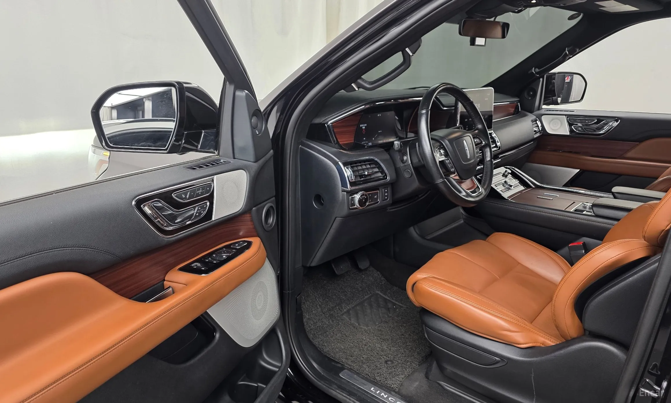 Lincoln Navigator 4th generation превью 10