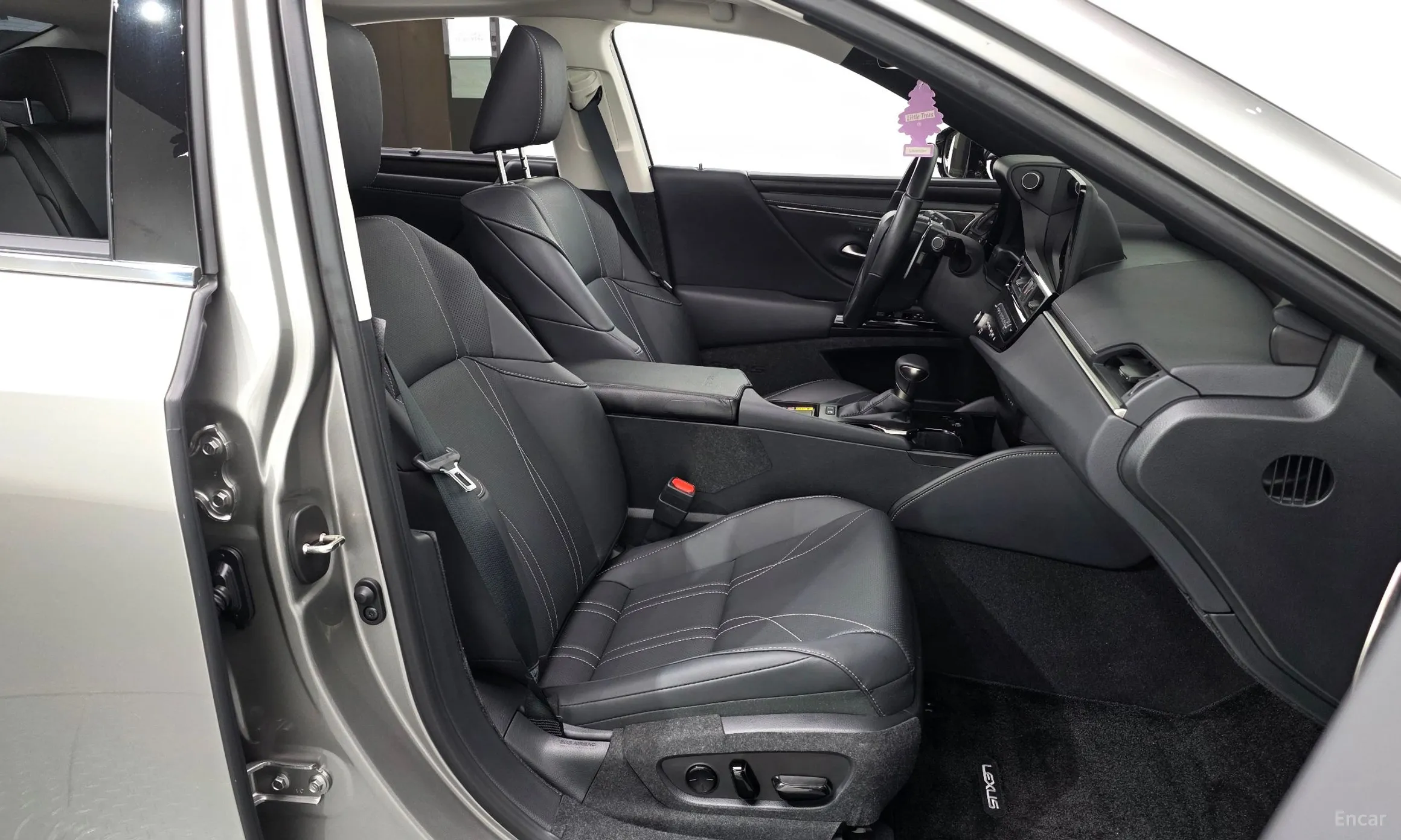 Lexus ES300h 7th Generation превью 11