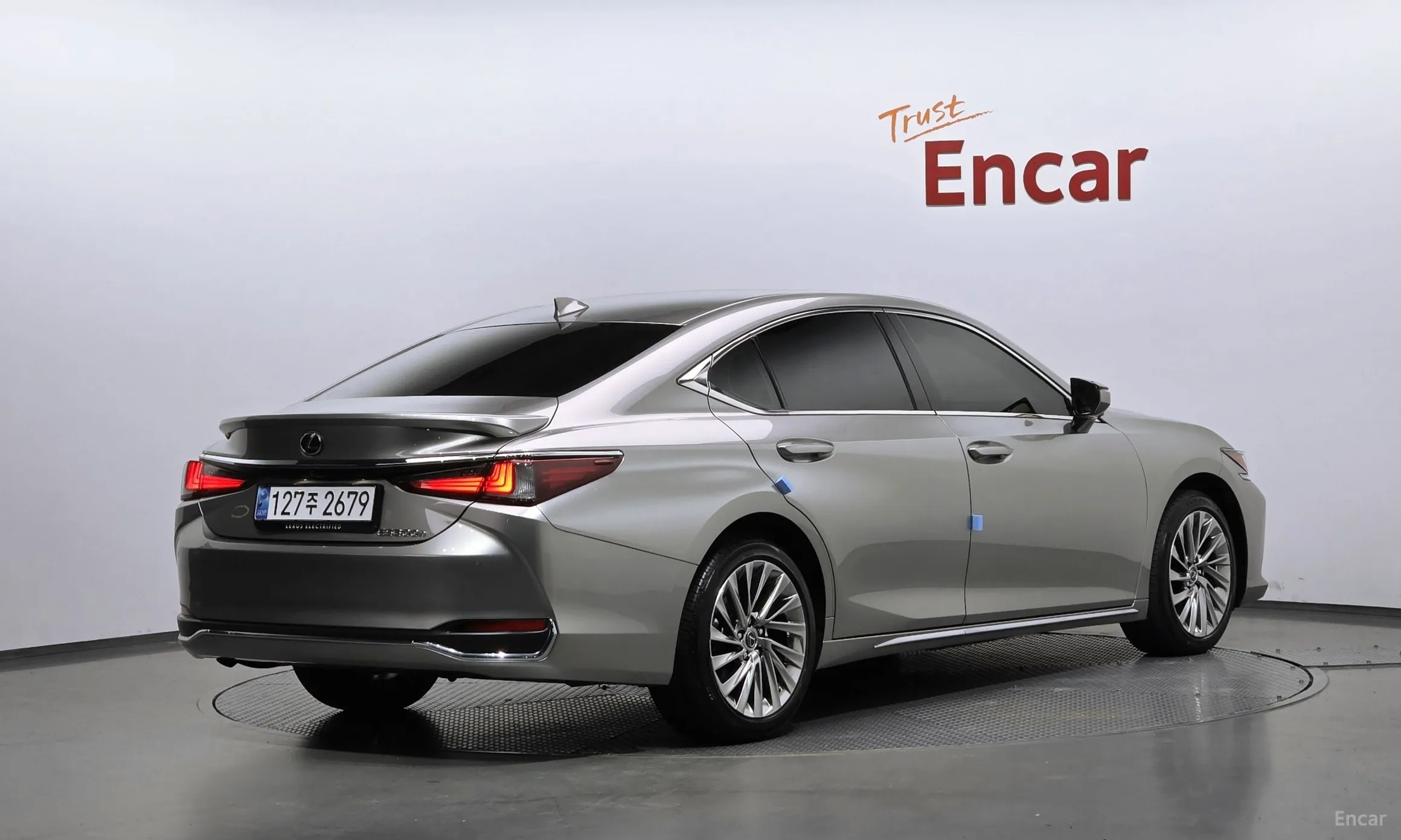 Lexus ES300h 7th Generation
