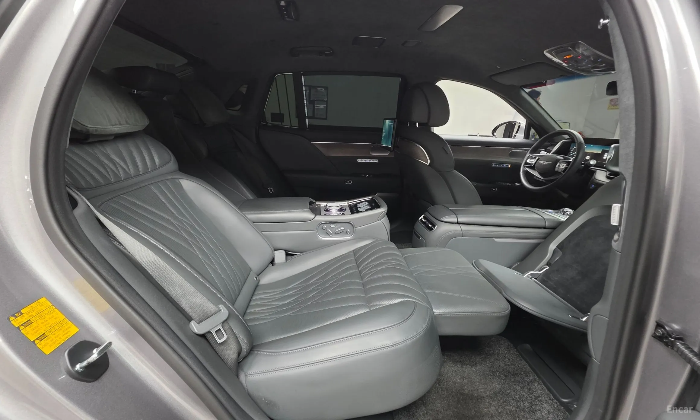 Genesis G90 (RS4) превью 12