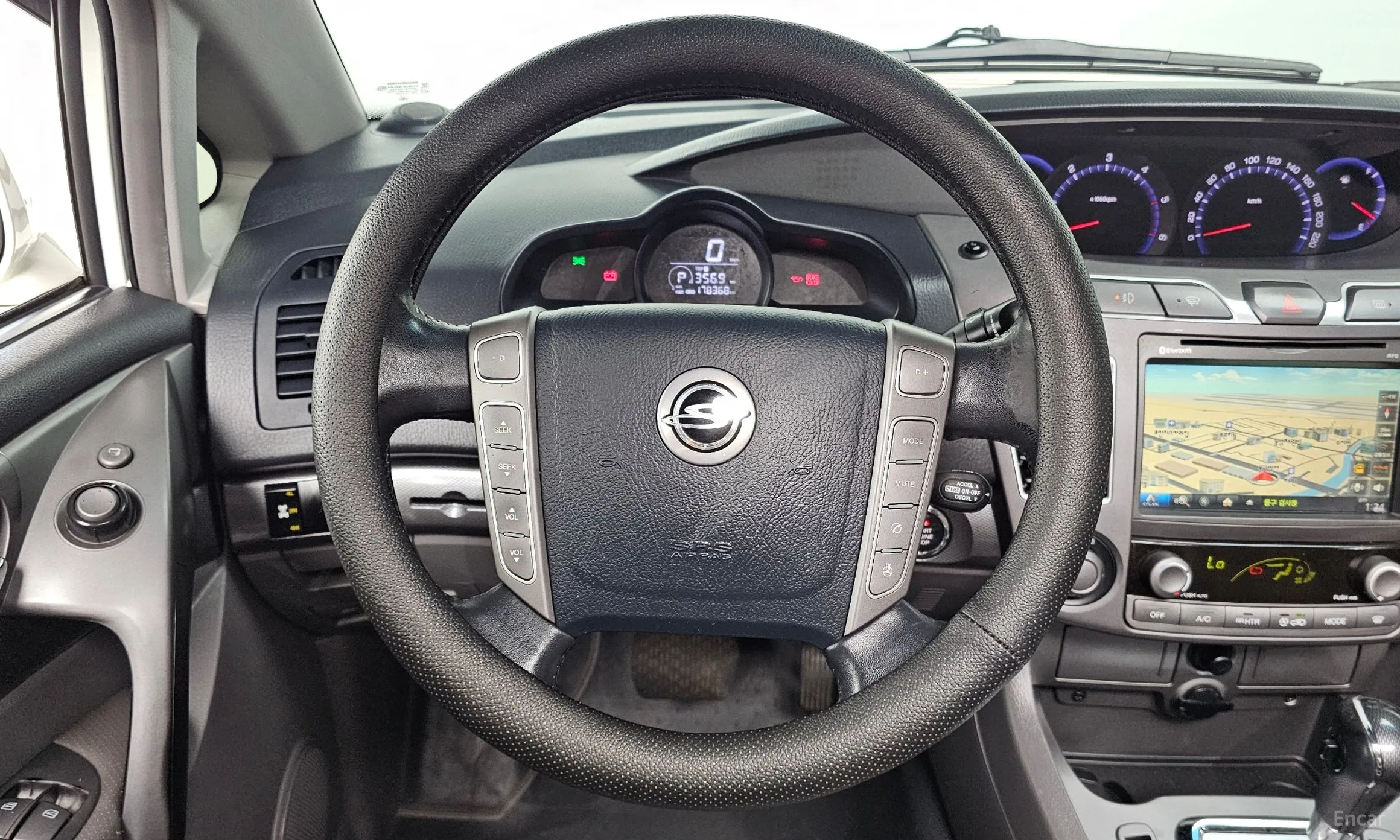 KG Mobility (SsangYong) Korando Turismo превью 13