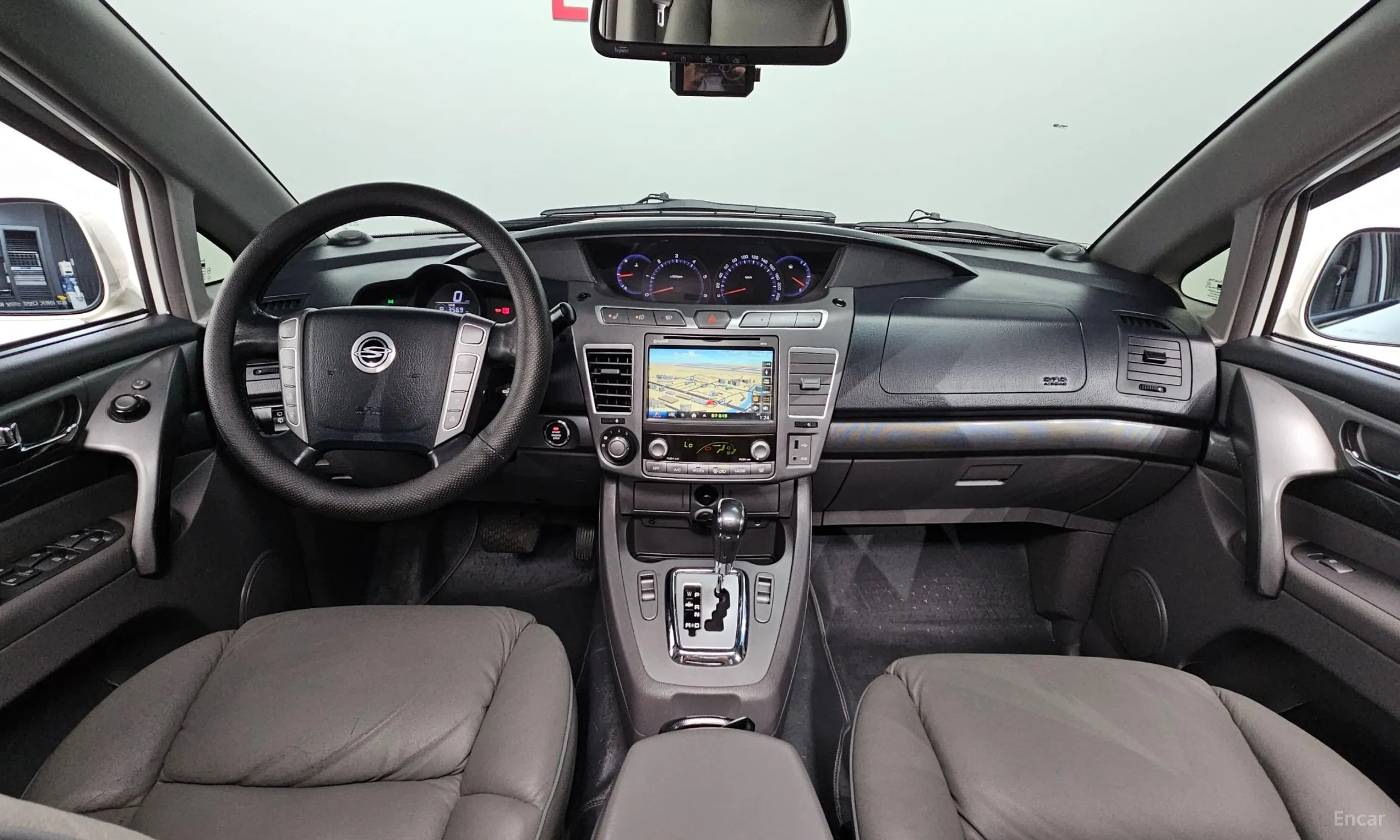 KG Mobility (SsangYong) Korando Turismo превью 7
