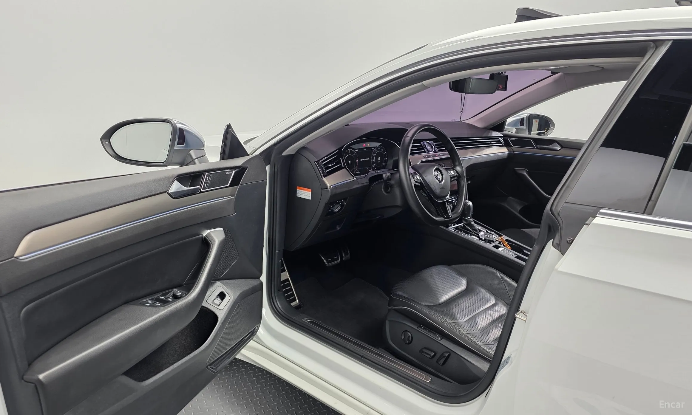 Volkswagen Ateon превью 10