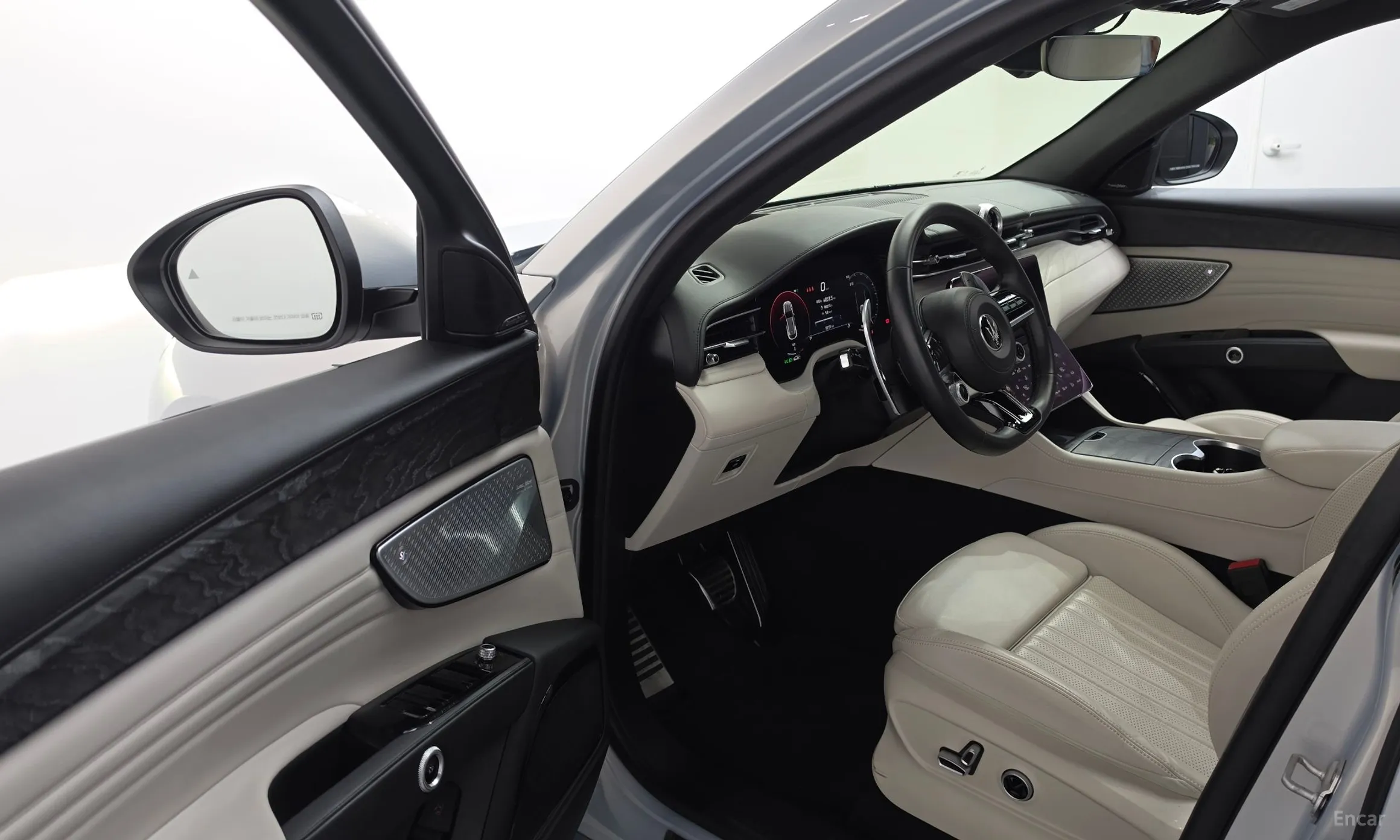 Maserati Grekale превью 10